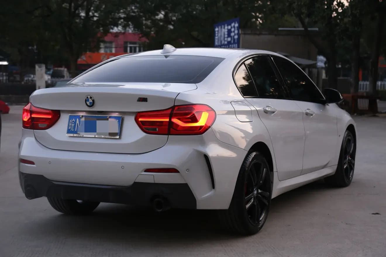 BMW 1 Series 2022 г. 51060 км. — фото 4