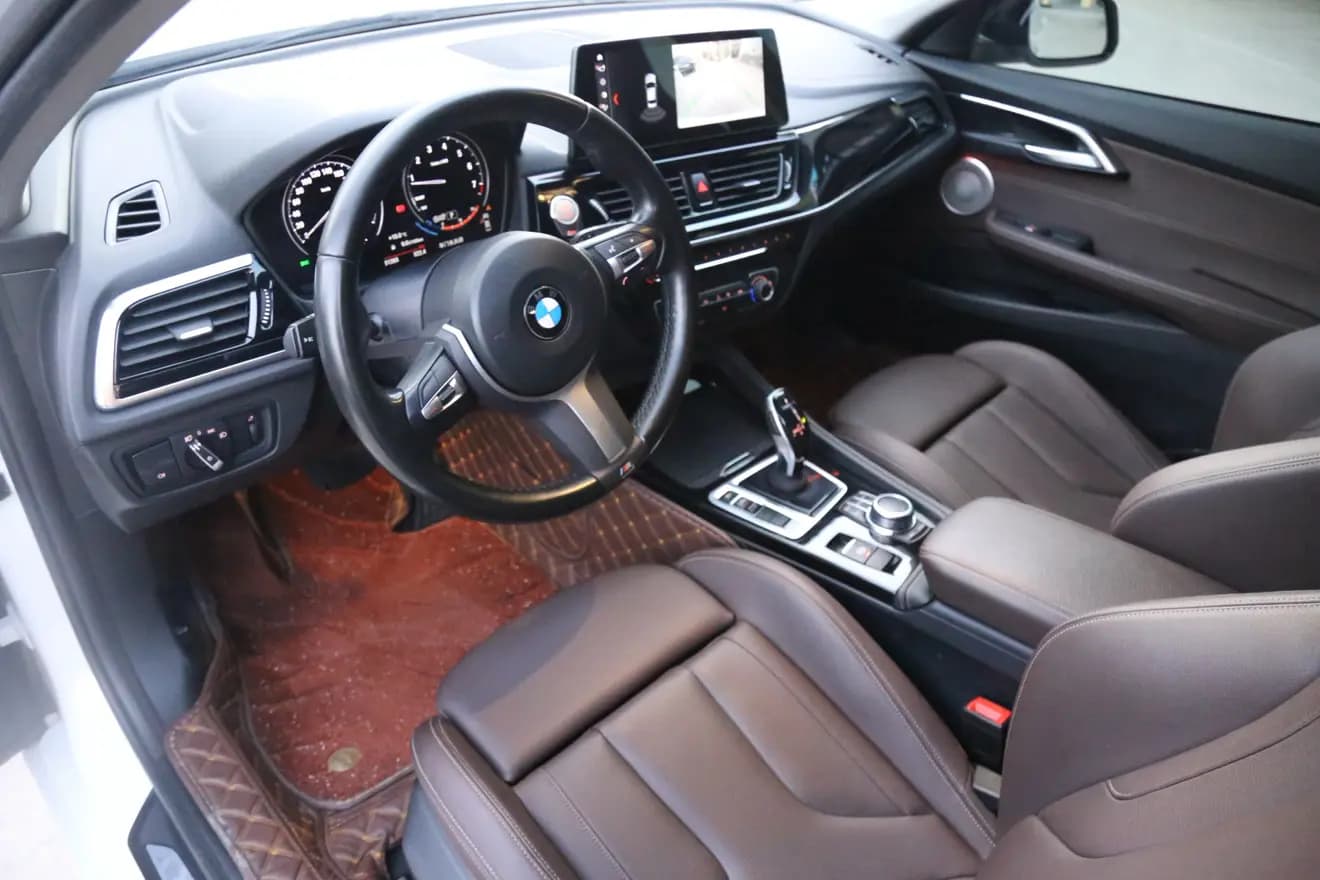 BMW 1 Series 2022 г. 51060 км. — фото 7