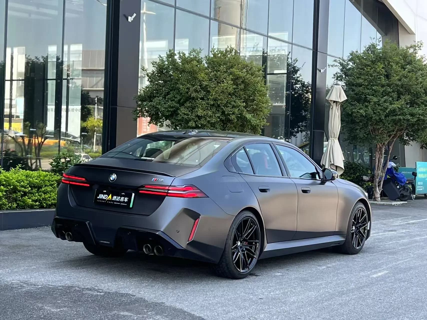 BMW M5 PHEV 2025 г. 4299 км. — фото 2