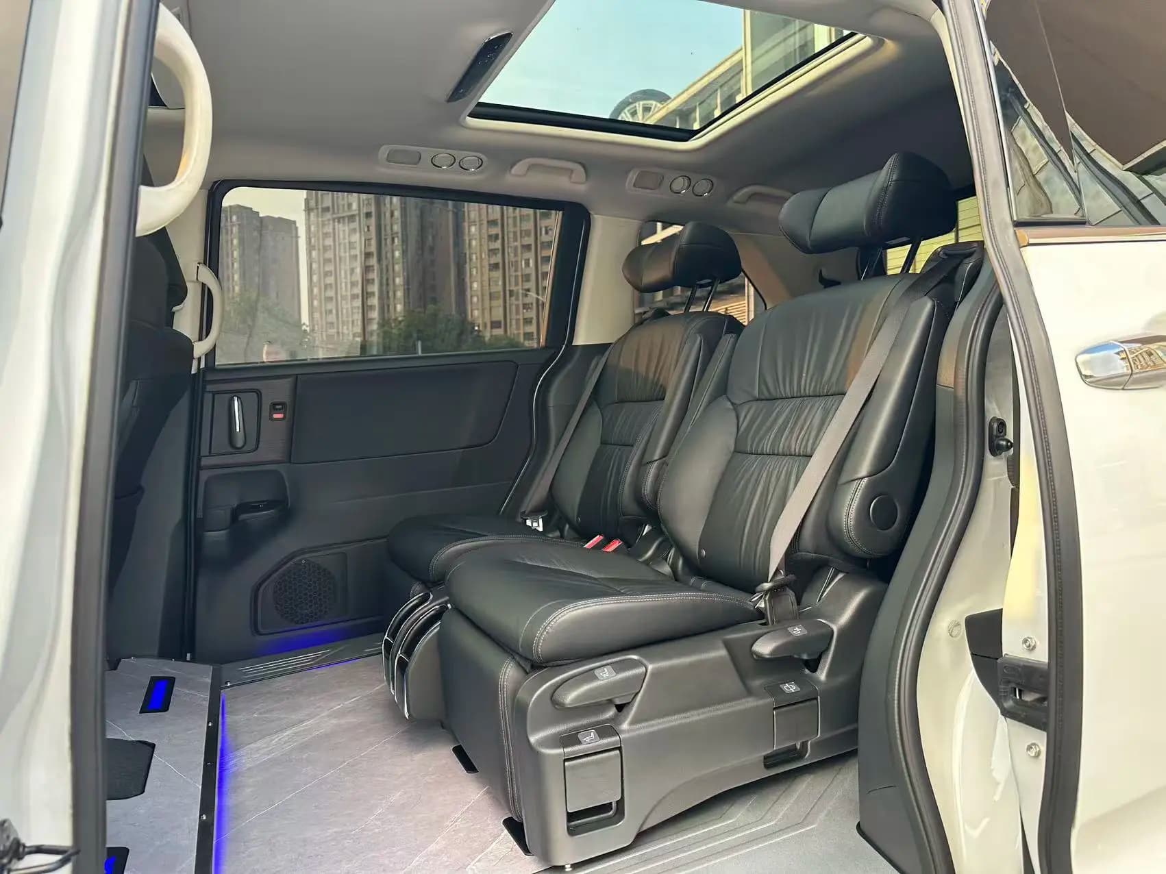 Honda Odyssey 2023 г. 70000 км. — фото 31