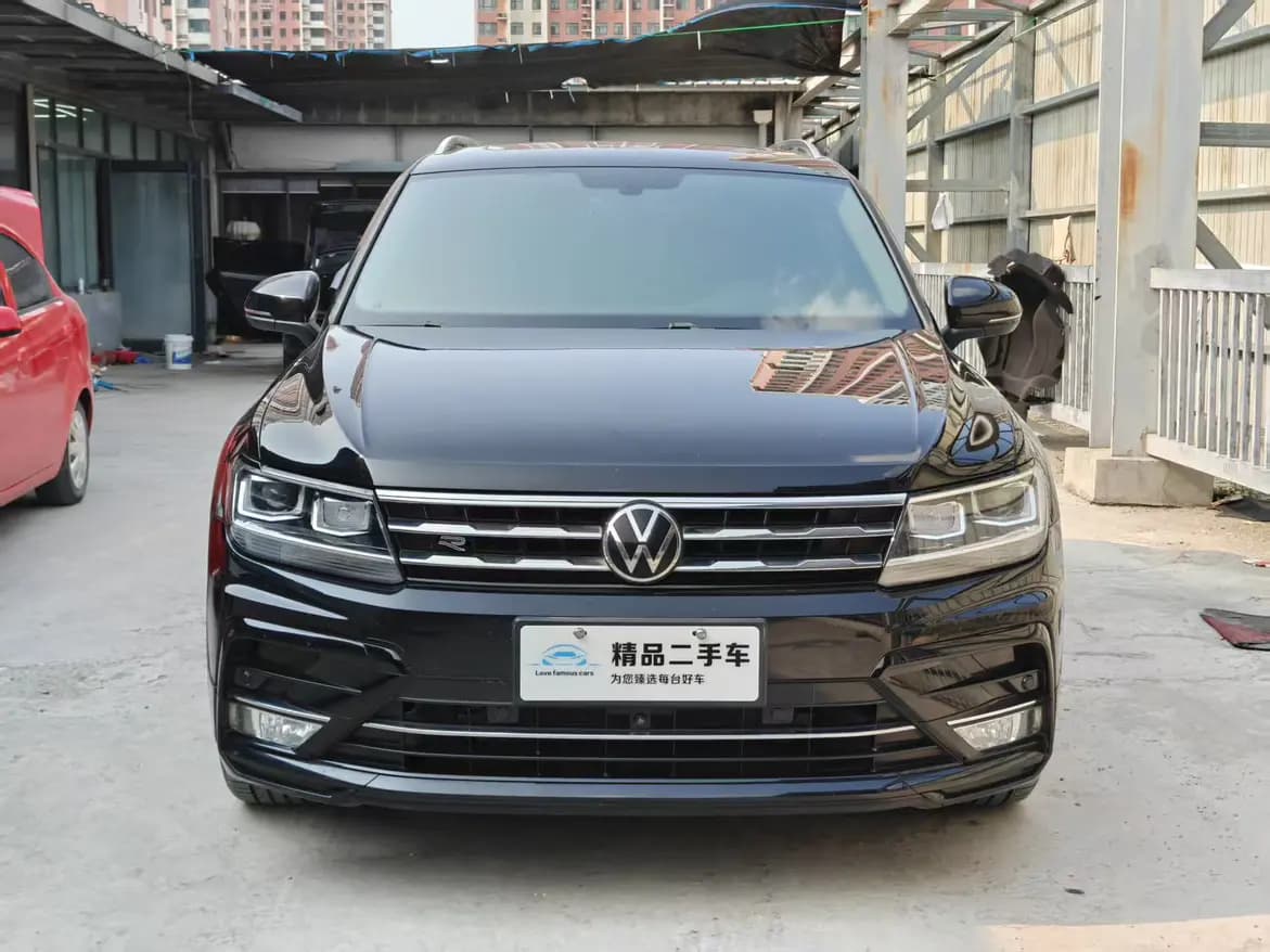 Volkswagen Tiguan L 2021 г. 281414 км. — фото 2
