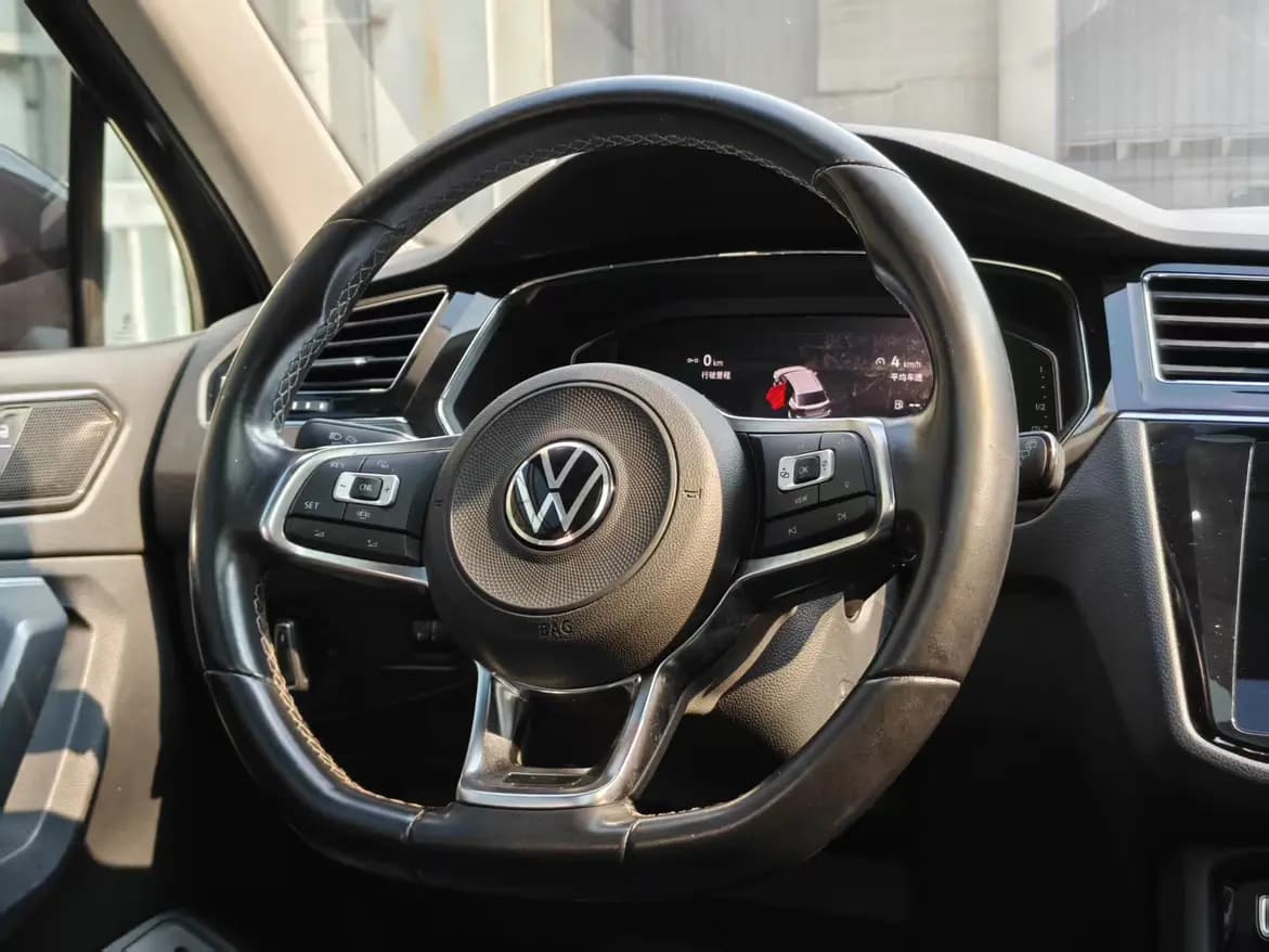 Volkswagen Tiguan L 2021 г. 281414 км. — фото 15