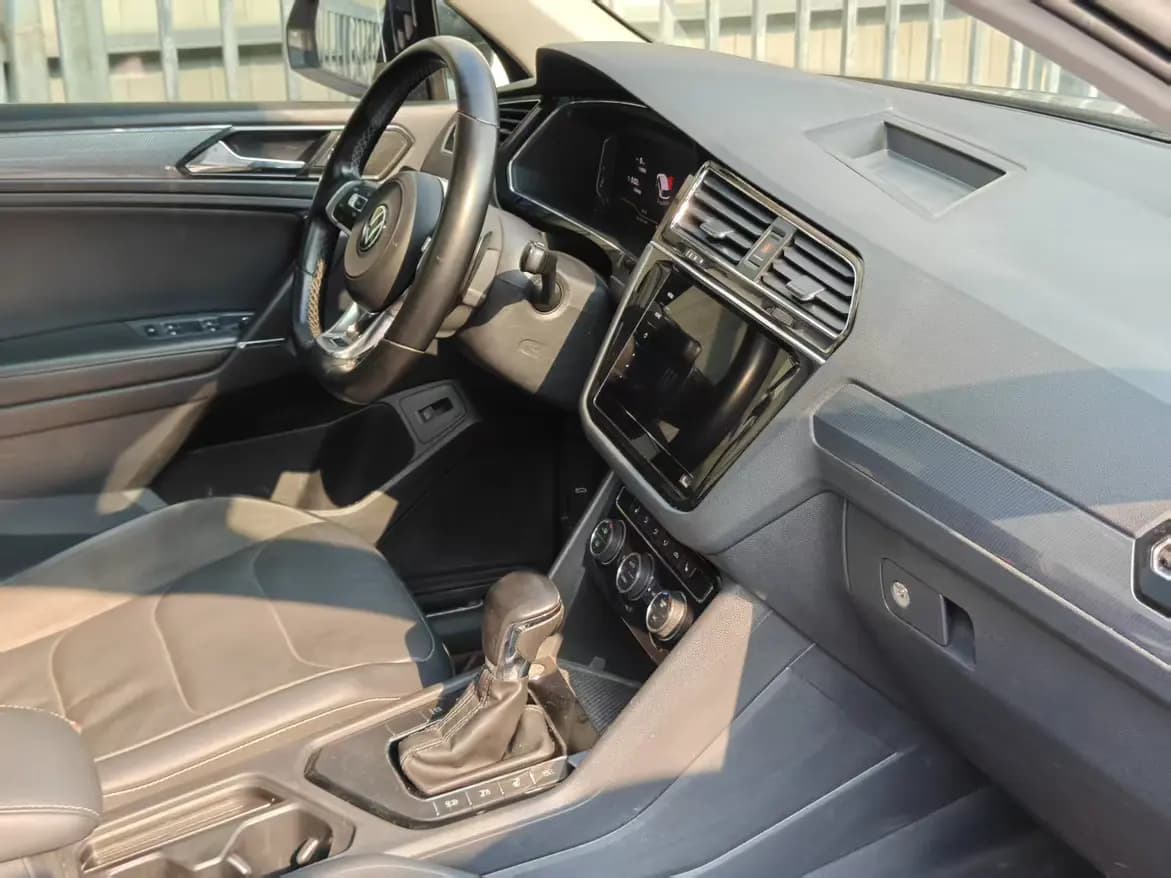 Volkswagen Tiguan L 2021 г. 281414 км. — фото 16