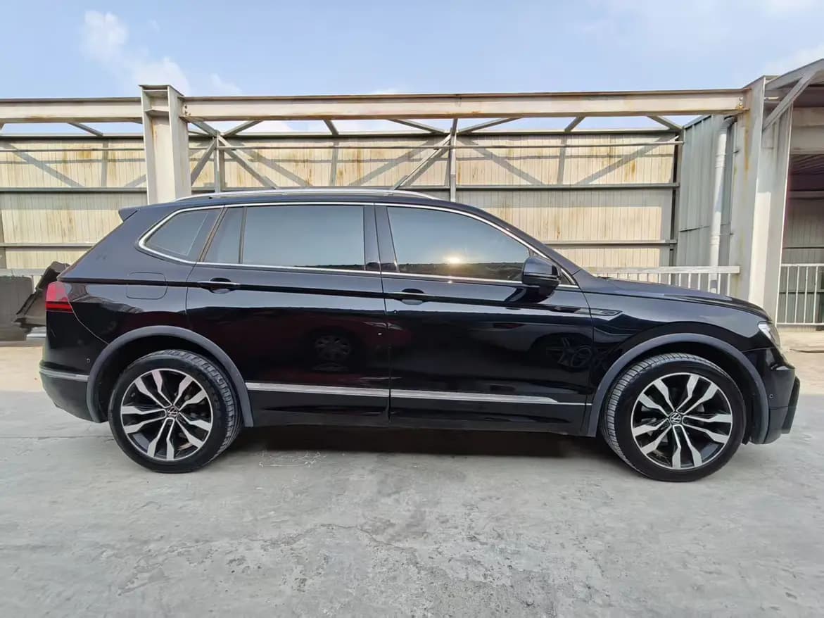 Volkswagen Tiguan L 2021 г. 281414 км. — фото 7