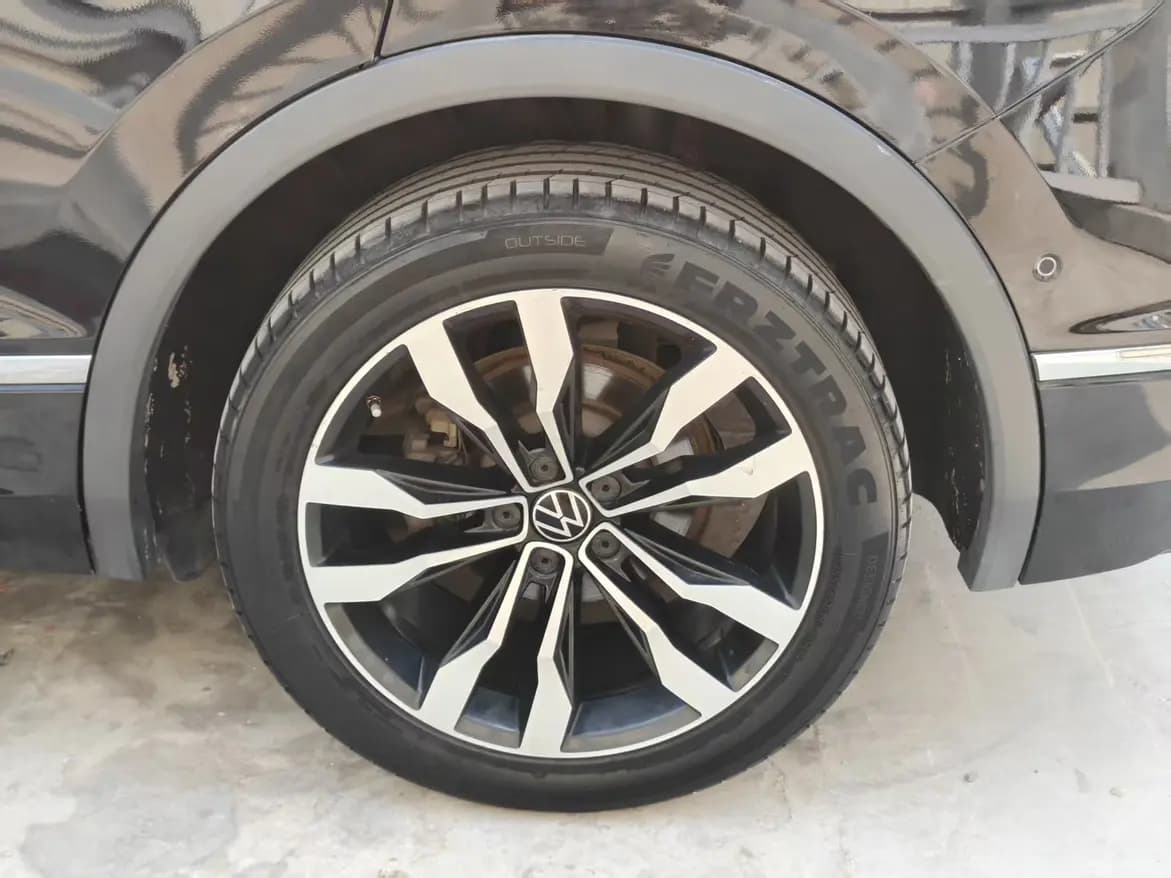 Volkswagen Tiguan L 2021 г. 281414 км. — фото 8