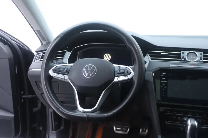 Volkswagen Magotan GTE 2023 г. 37170 км. — фото 7