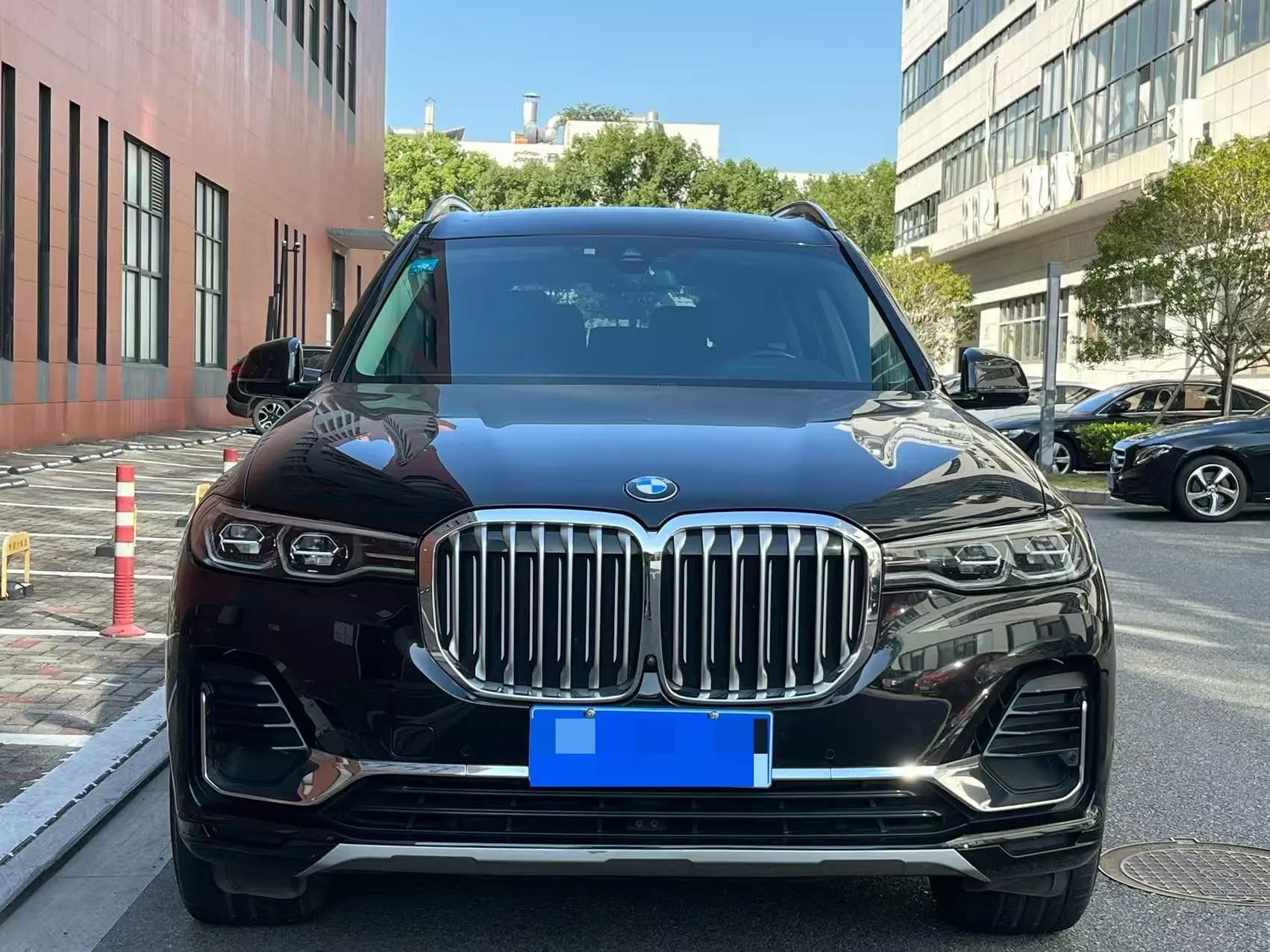 BMW X7 2021 г. 84119 км. — фото 2
