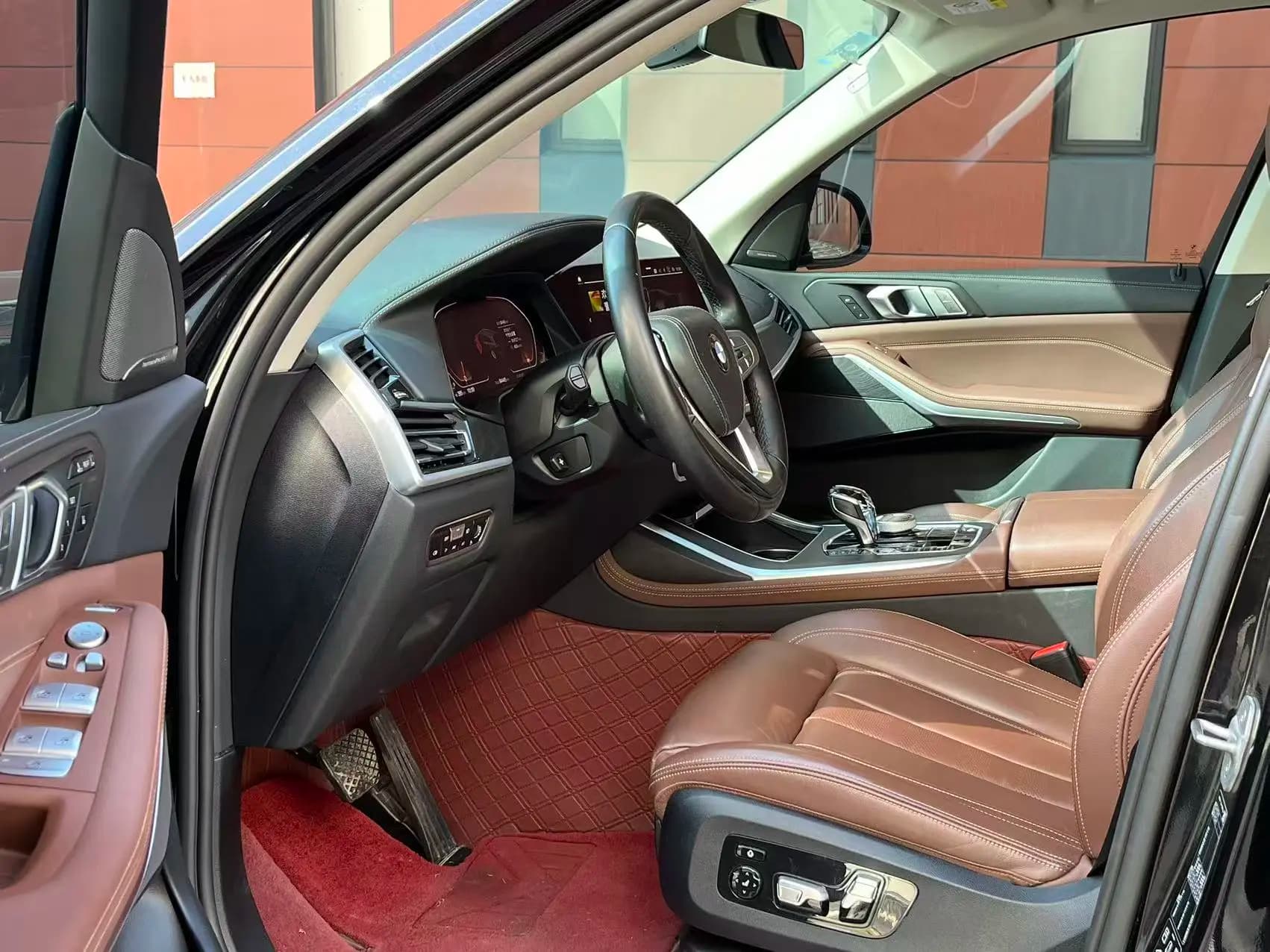 BMW X7 2021 г. 84119 км. — фото 11
