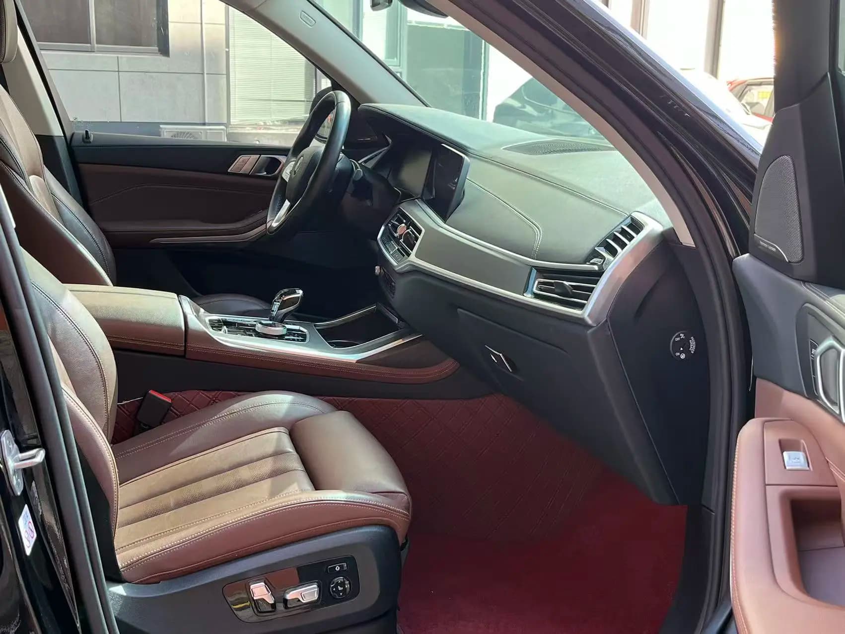 BMW X7 2021 г. 84119 км. — фото 14