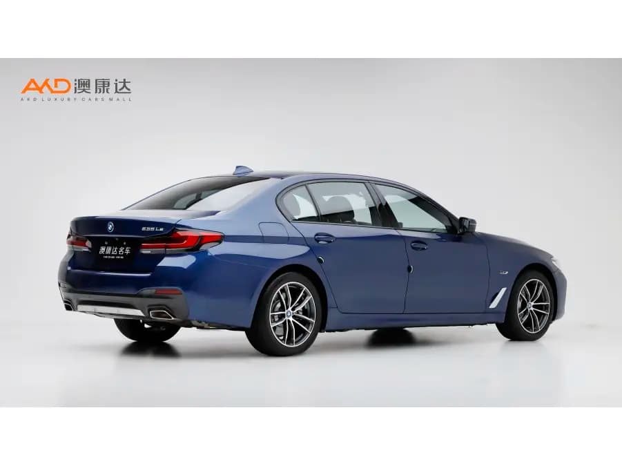 BMW 5 Series PHEV 2022 г. 24314 км. — фото 4