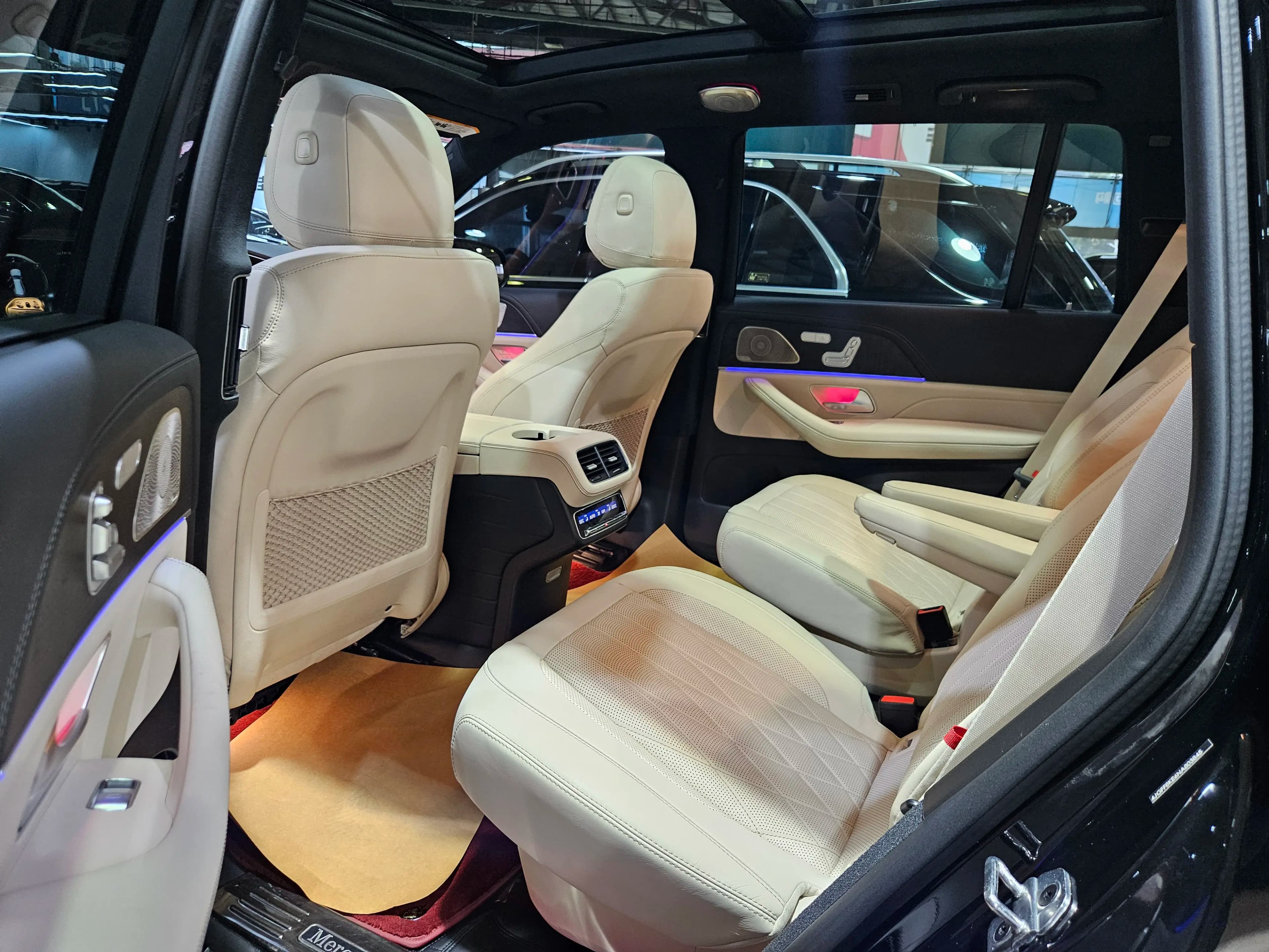 Mercedes-Benz GLS AMG 2024 г. 22025 км. — фото 26