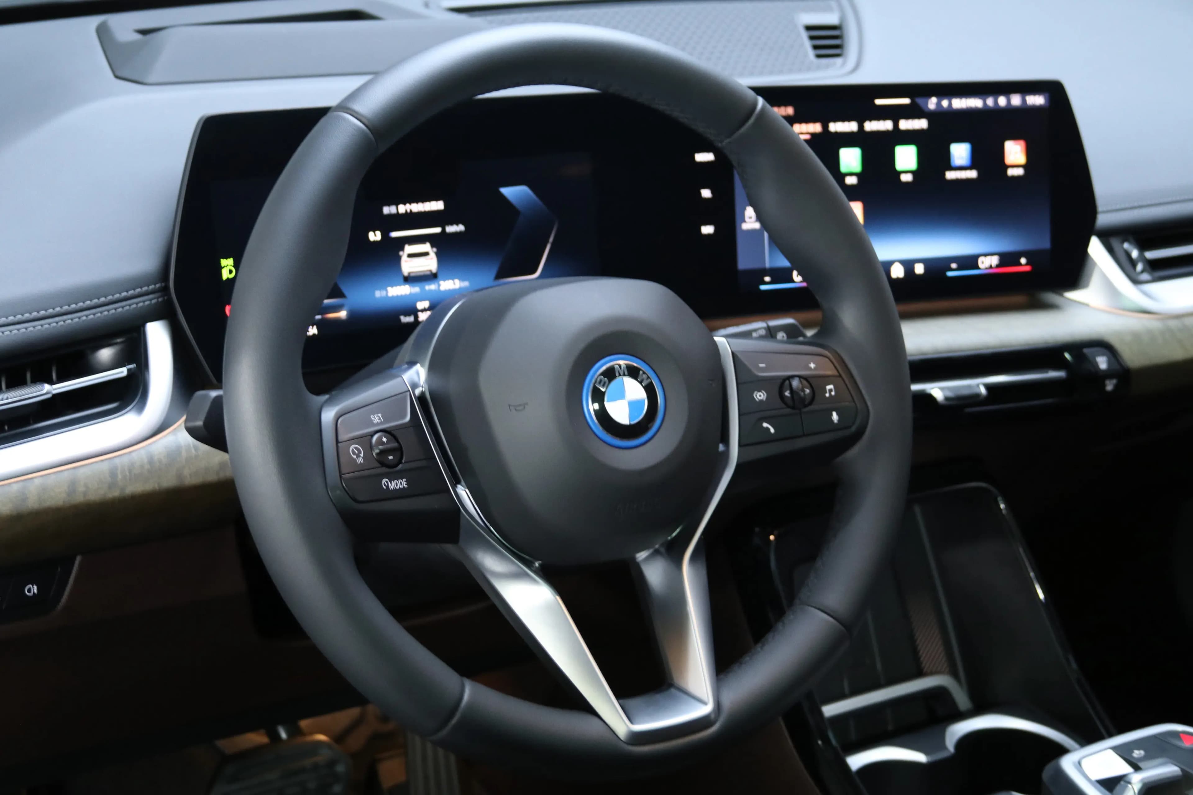 BMW iX1 2024 г. 36085 км. — фото 13