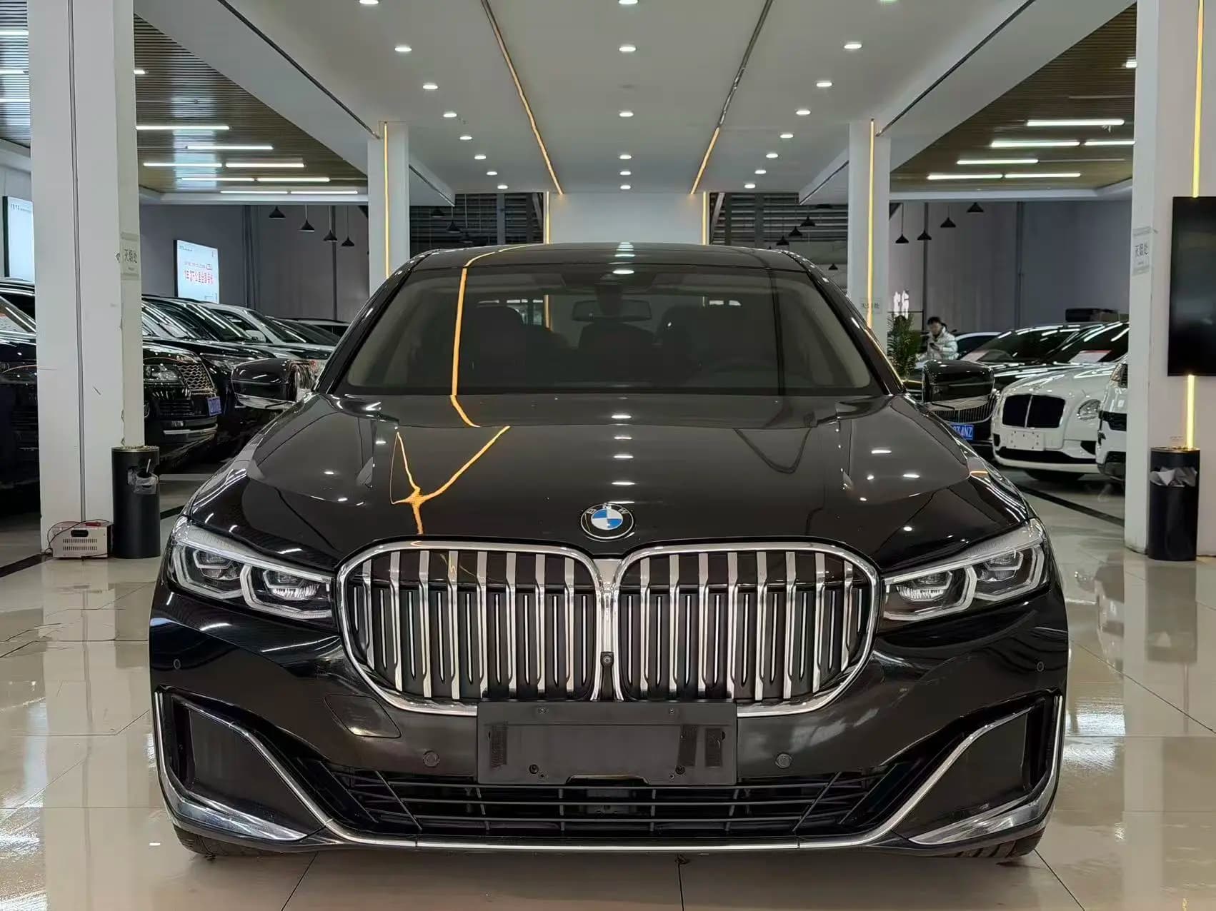 BMW 7 Series 2021 г. 110130 км. — фото 2
