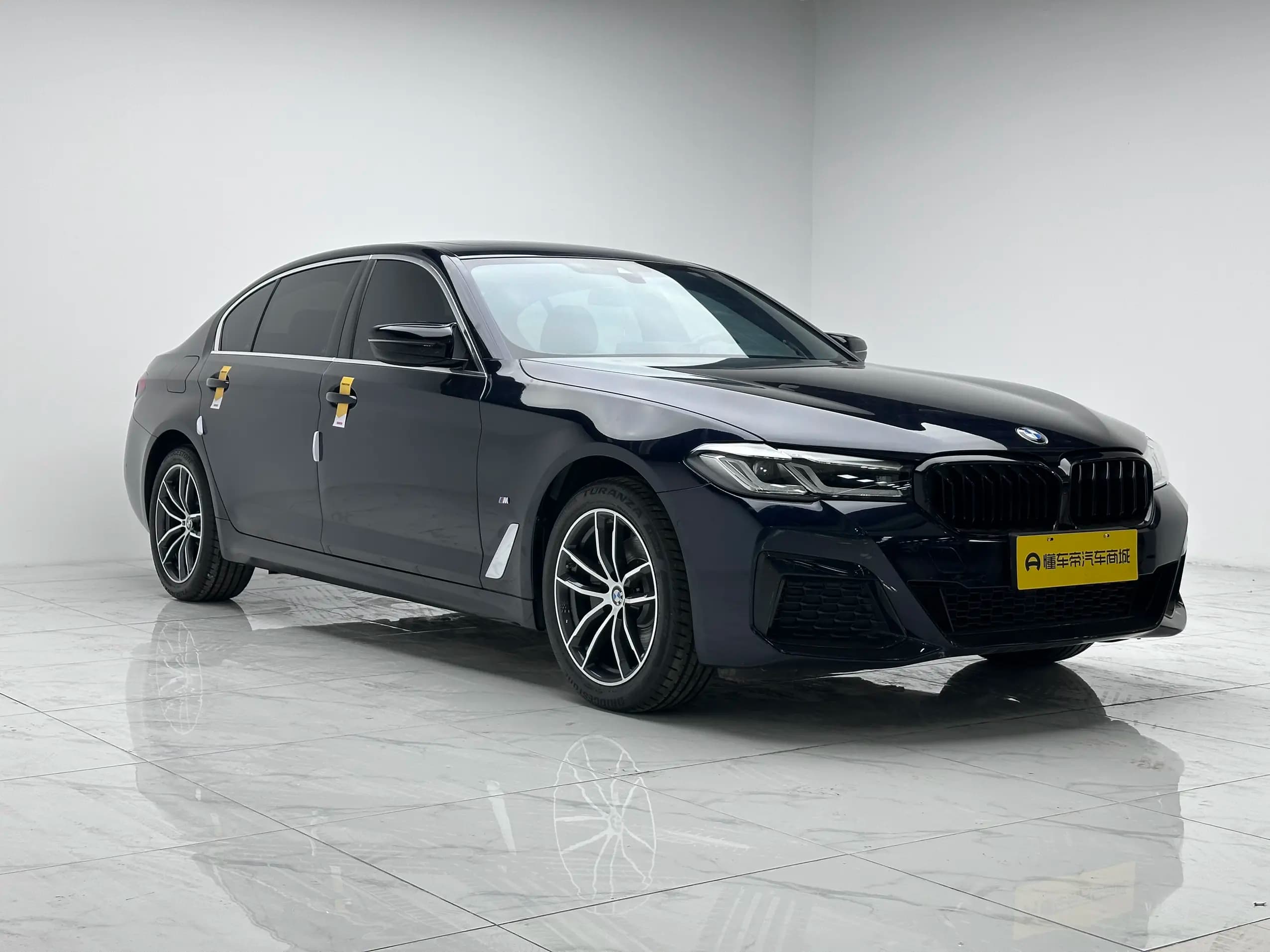 BMW 5 Series 2023 г. 21405 км. — фото 3