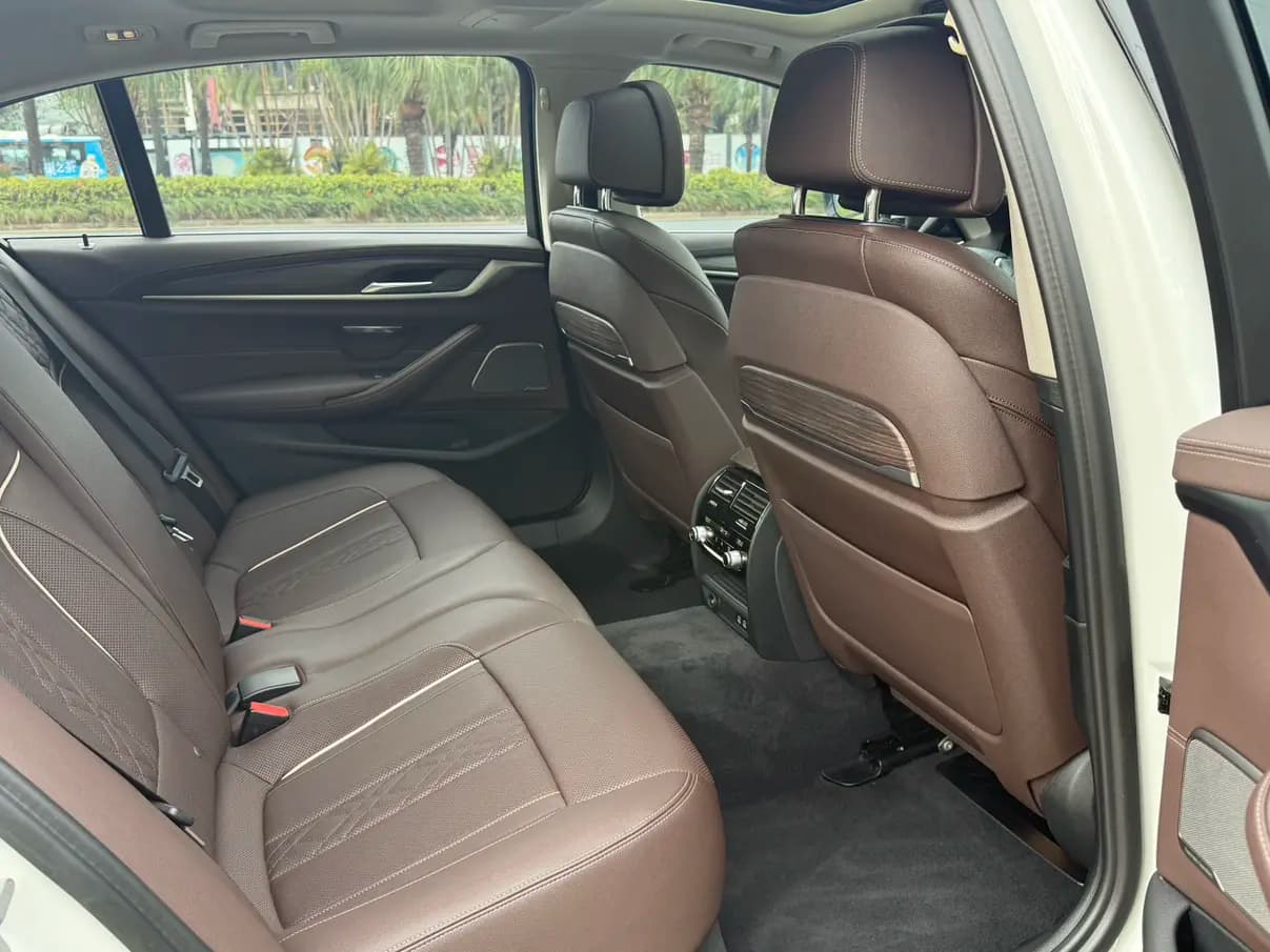 BMW 5 Series 2021 г. 82074 км. — фото 18