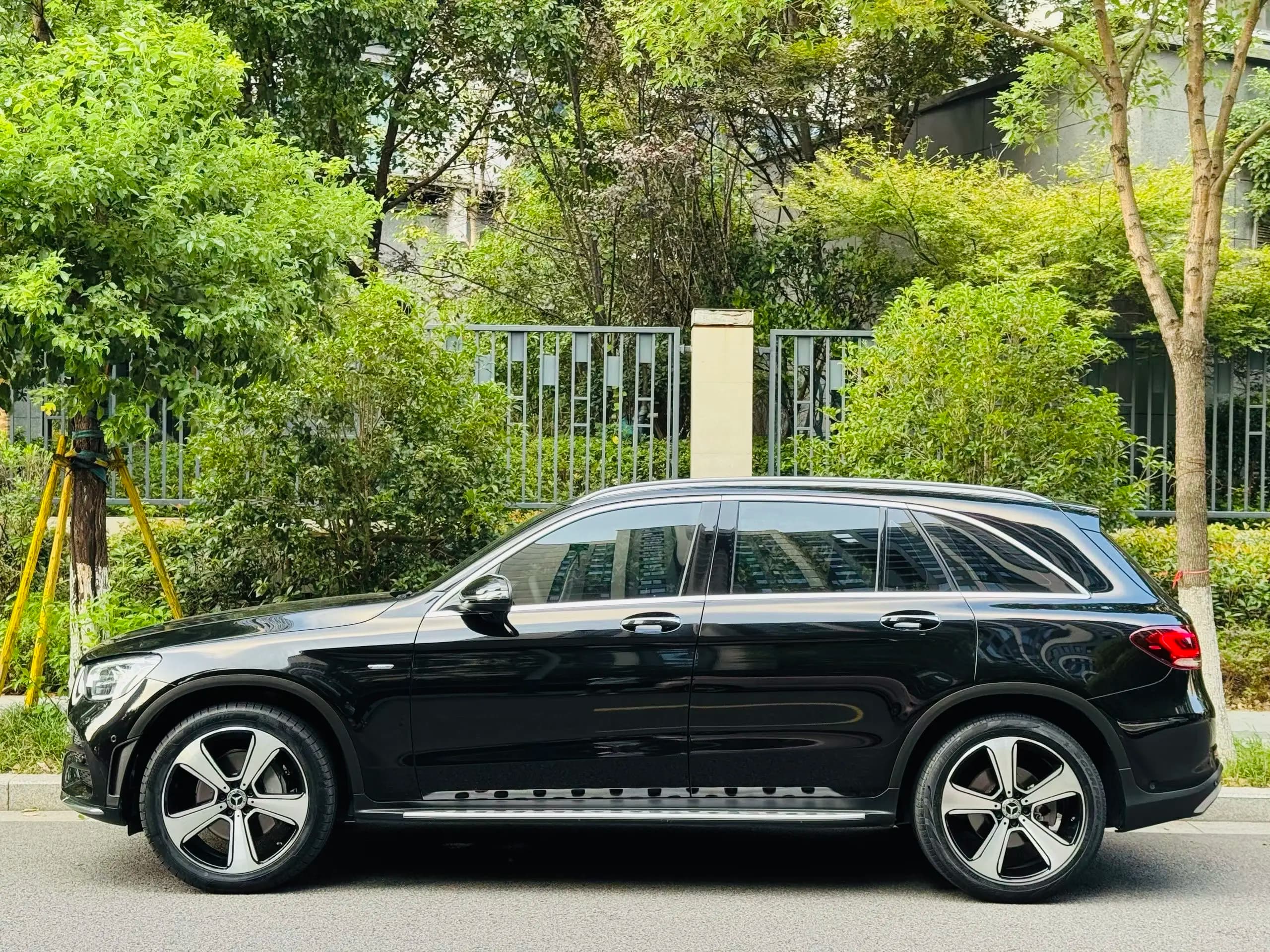 Mercedes-Benz GLC 2022 г. 54076 км. — фото 3