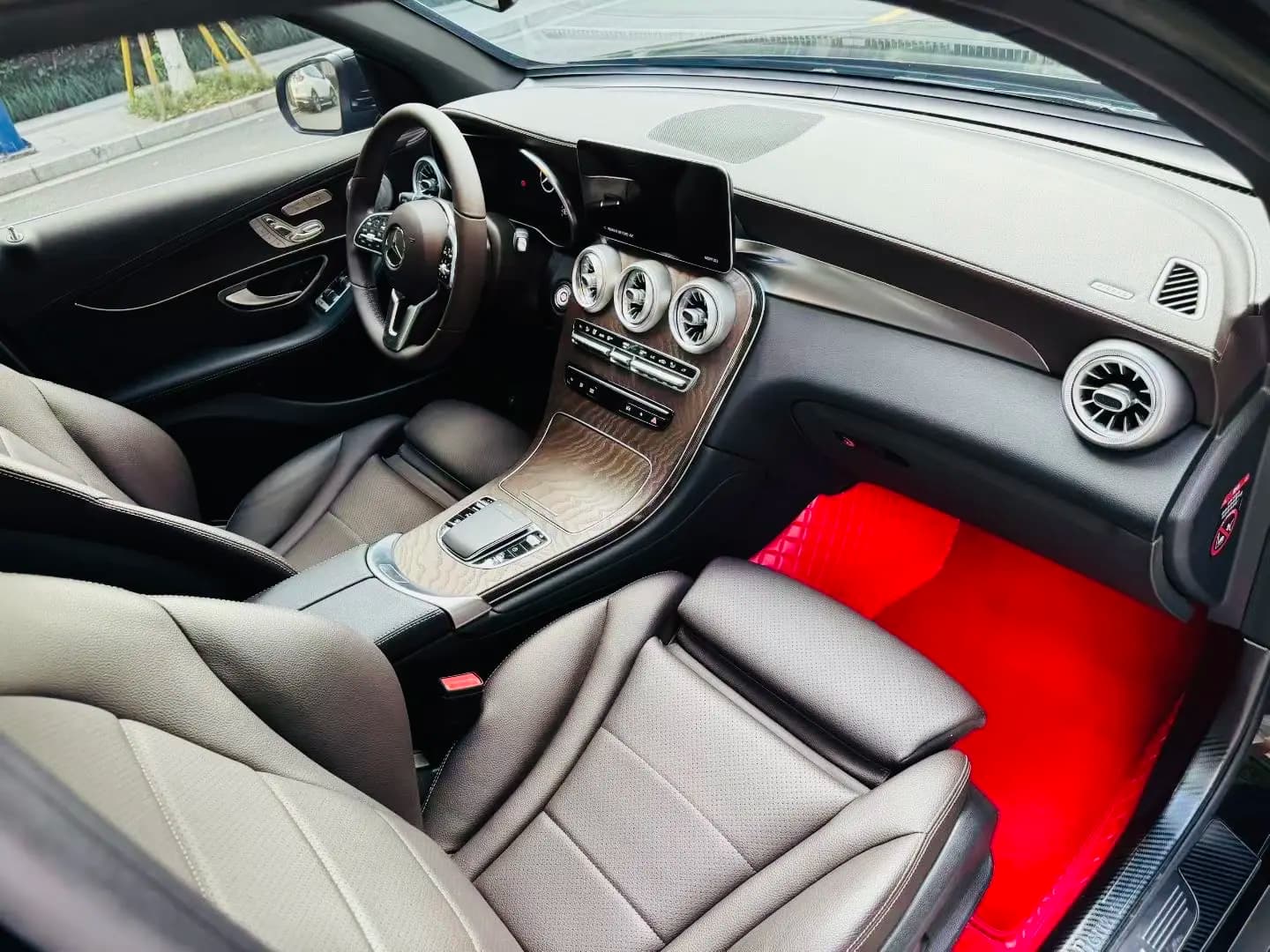 Mercedes-Benz GLC 2022 г. 54076 км. — фото 6