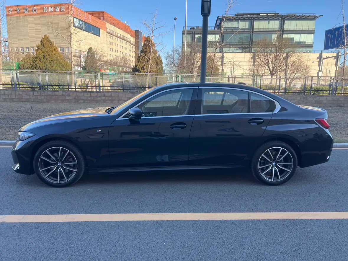BMW 3 Series 2024 г. 11433 км. — фото 3