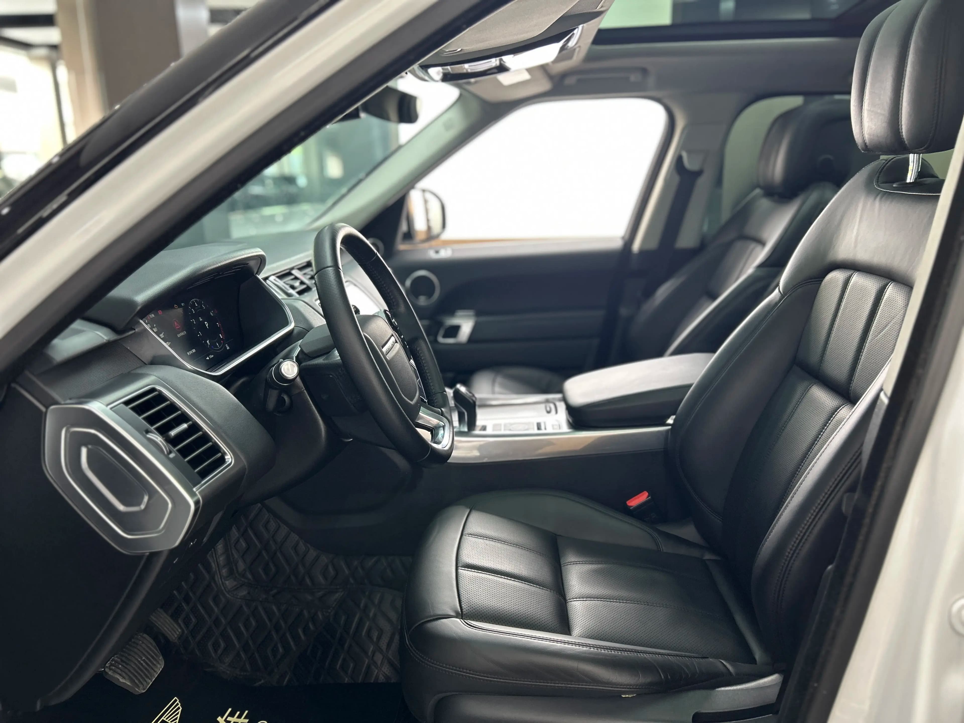 Land Rover Range Rover Sport 2021 г. 85000 км. — фото 18