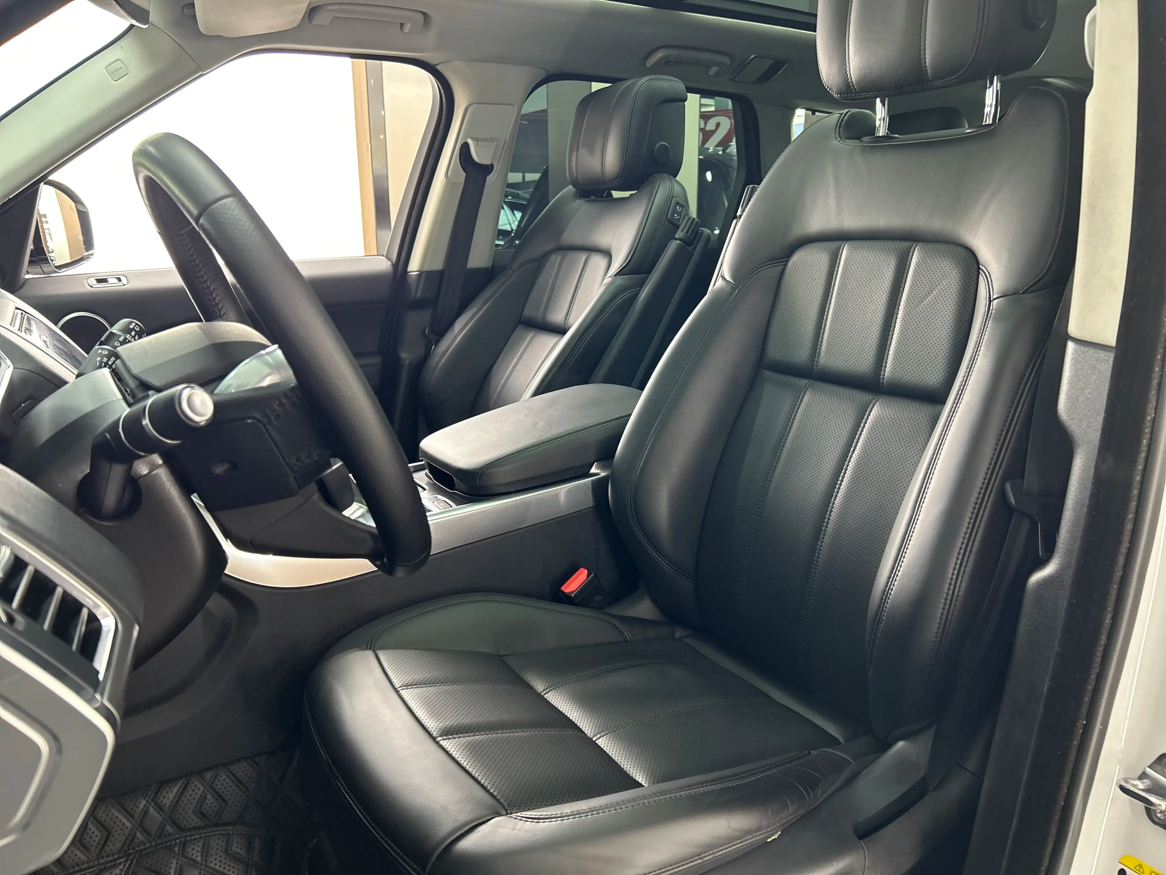Land Rover Range Rover Sport 2021 г. 85000 км. — фото 19