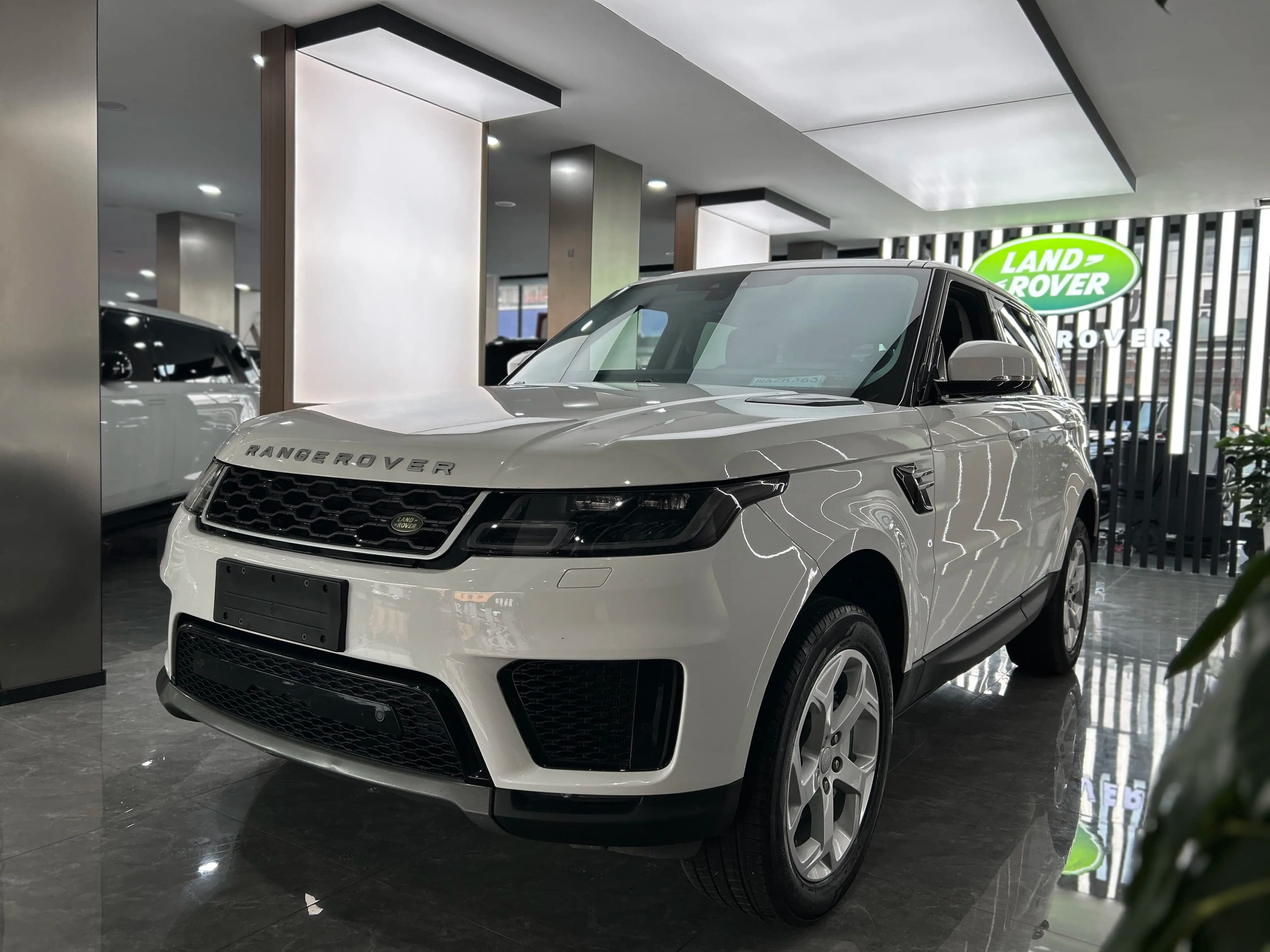 Land Rover Range Rover Sport 2021 г. 85000 км. — фото 8