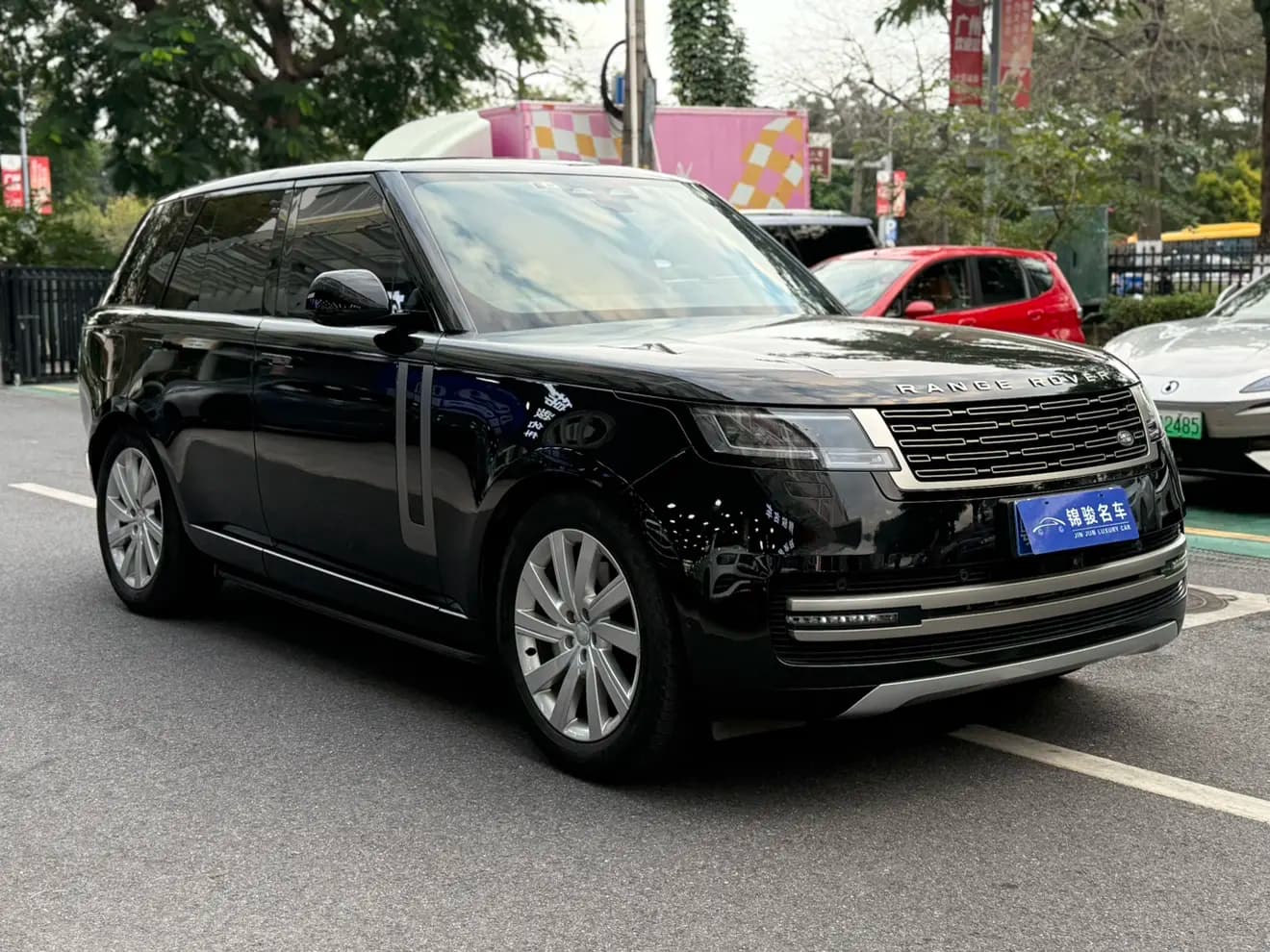 Land Rover Range rover 2023 г. 47131 км. — фото 3