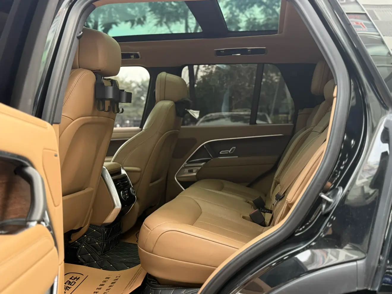 Land Rover Range rover 2023 г. 47131 км. — фото 23