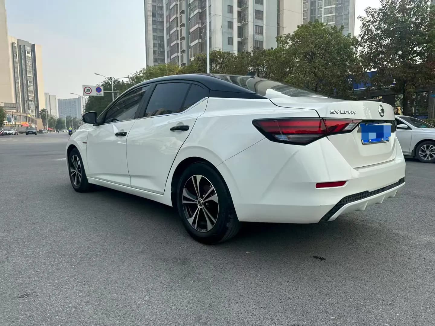 Nissan Sylphy 2021 г. 82082 км. — фото 4