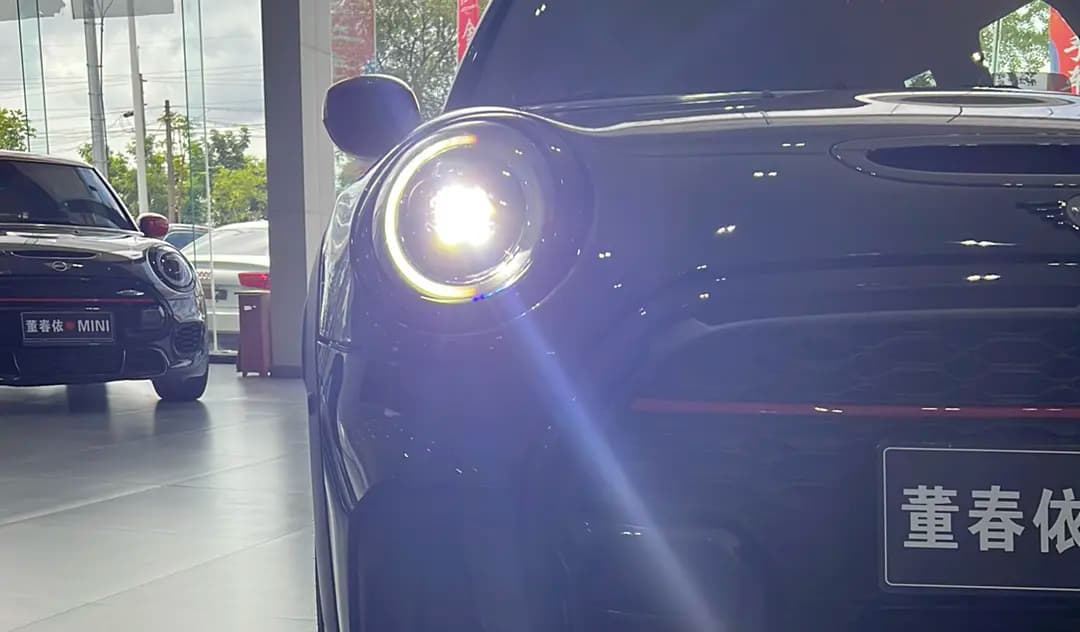 MINI JCW 2023 г. 30800 км. — фото 11