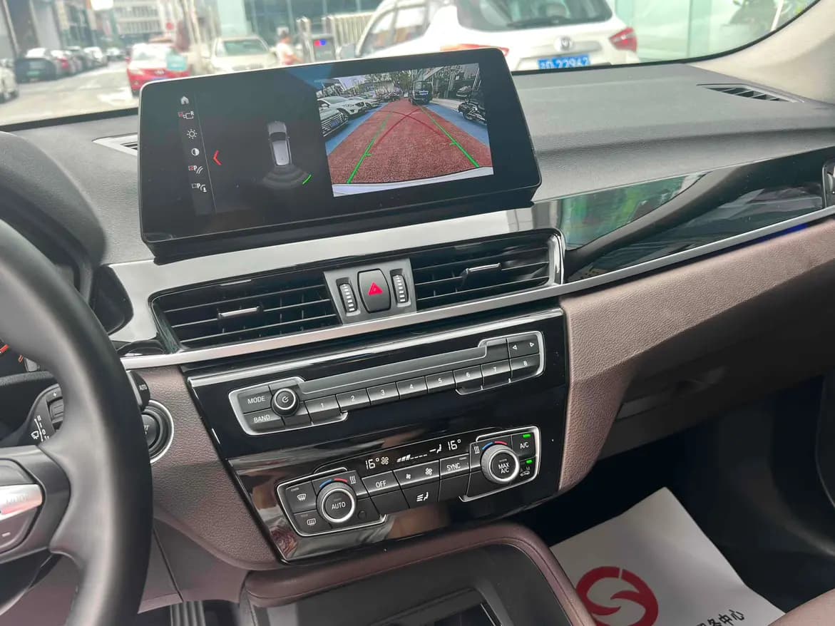 BMW X1 2022 г. 60114 км. — фото 8