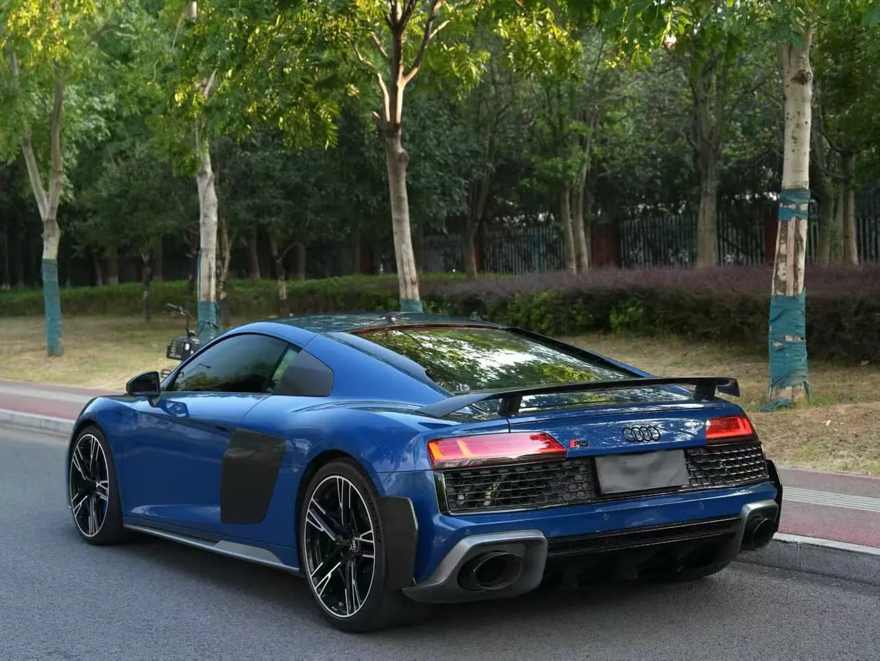 Audi R8 2023 г. 49055 км. — фото 4