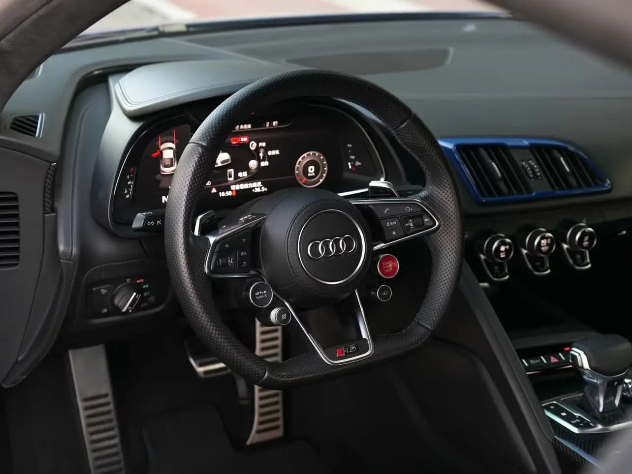Audi R8 2023 г. 49055 км. — фото 9