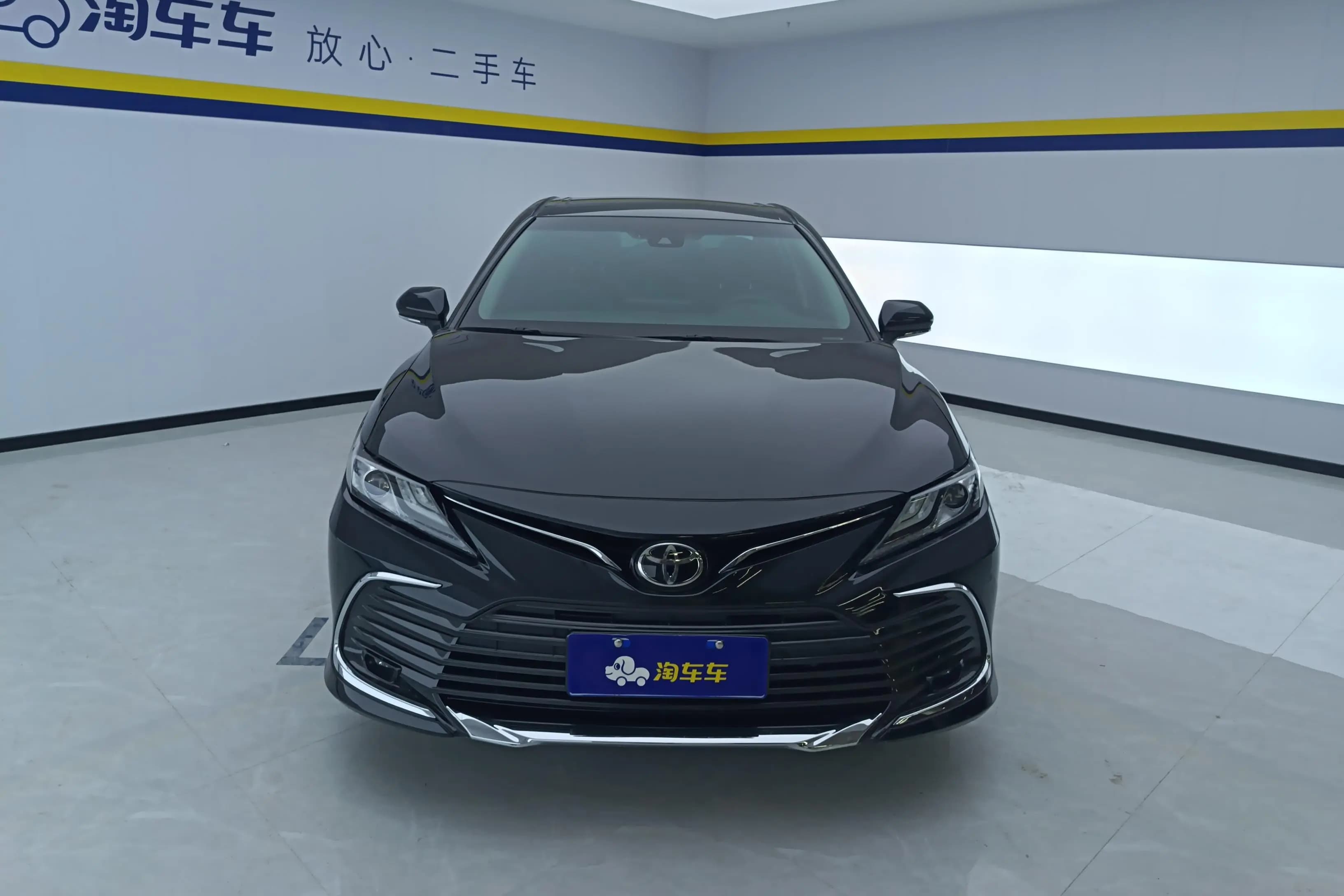 Toyota Camry 2023 г. 33352 км. — фото 2