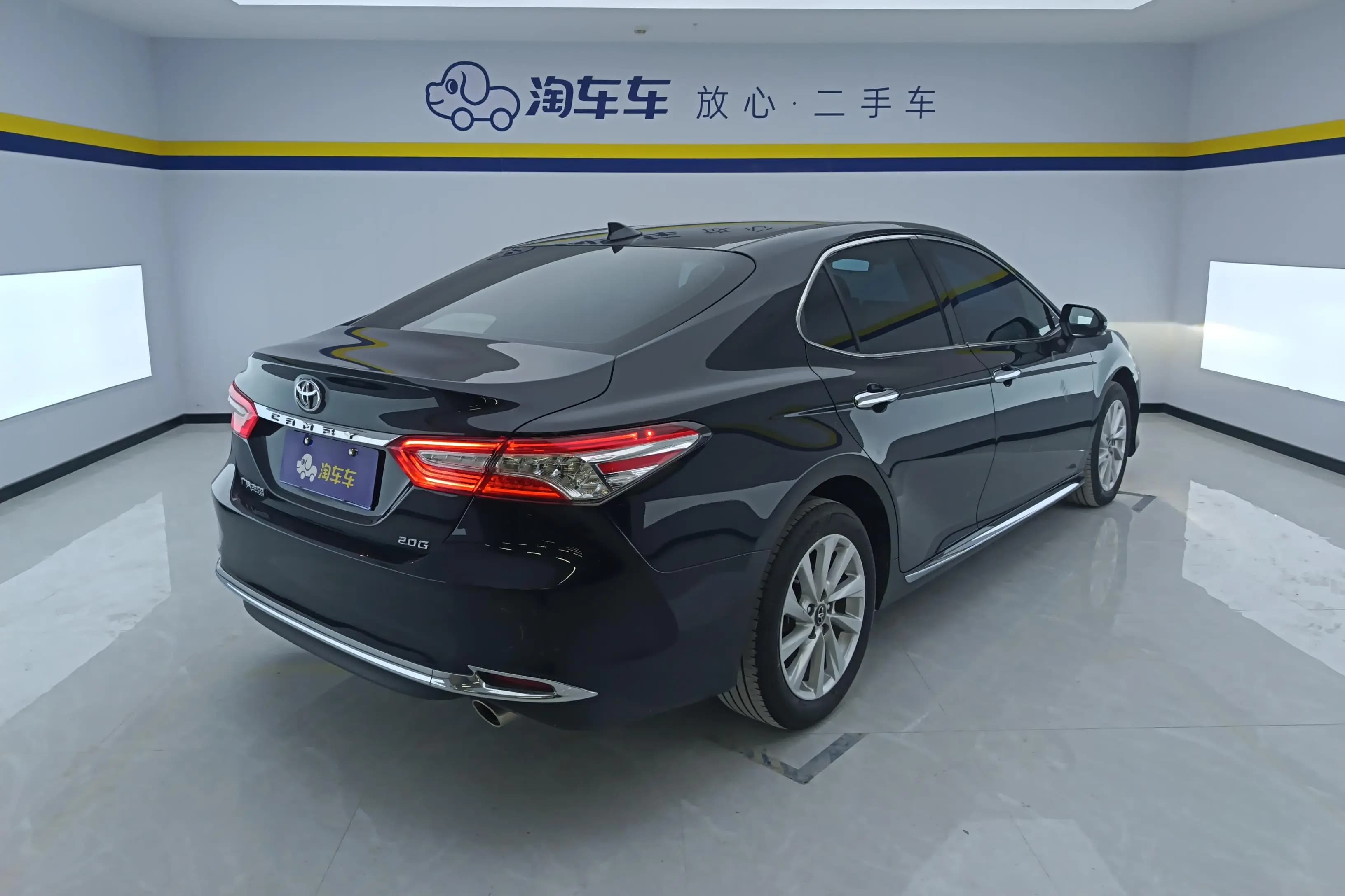 Toyota Camry 2023 г. 33352 км. — фото 3