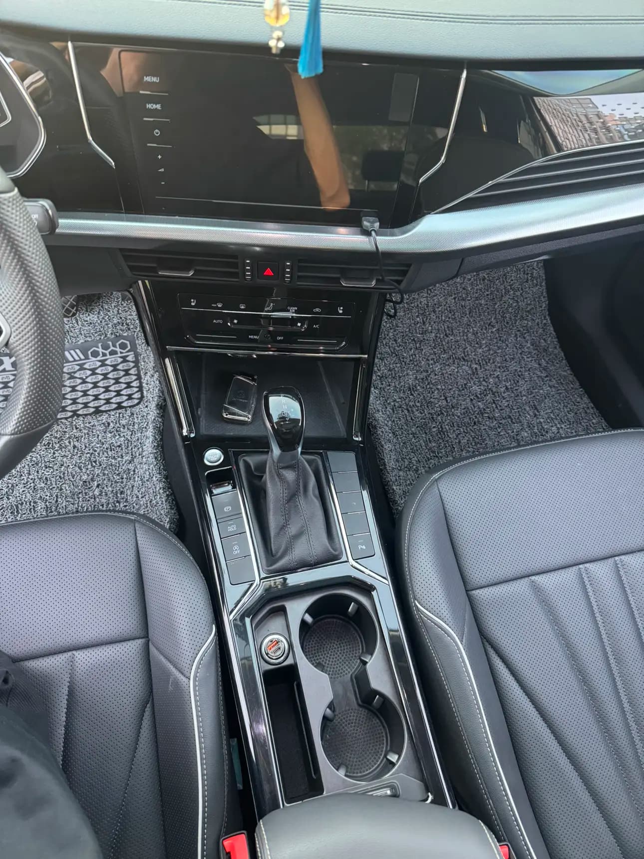 Volkswagen Passat 2023 г. 24149 км. — фото 11