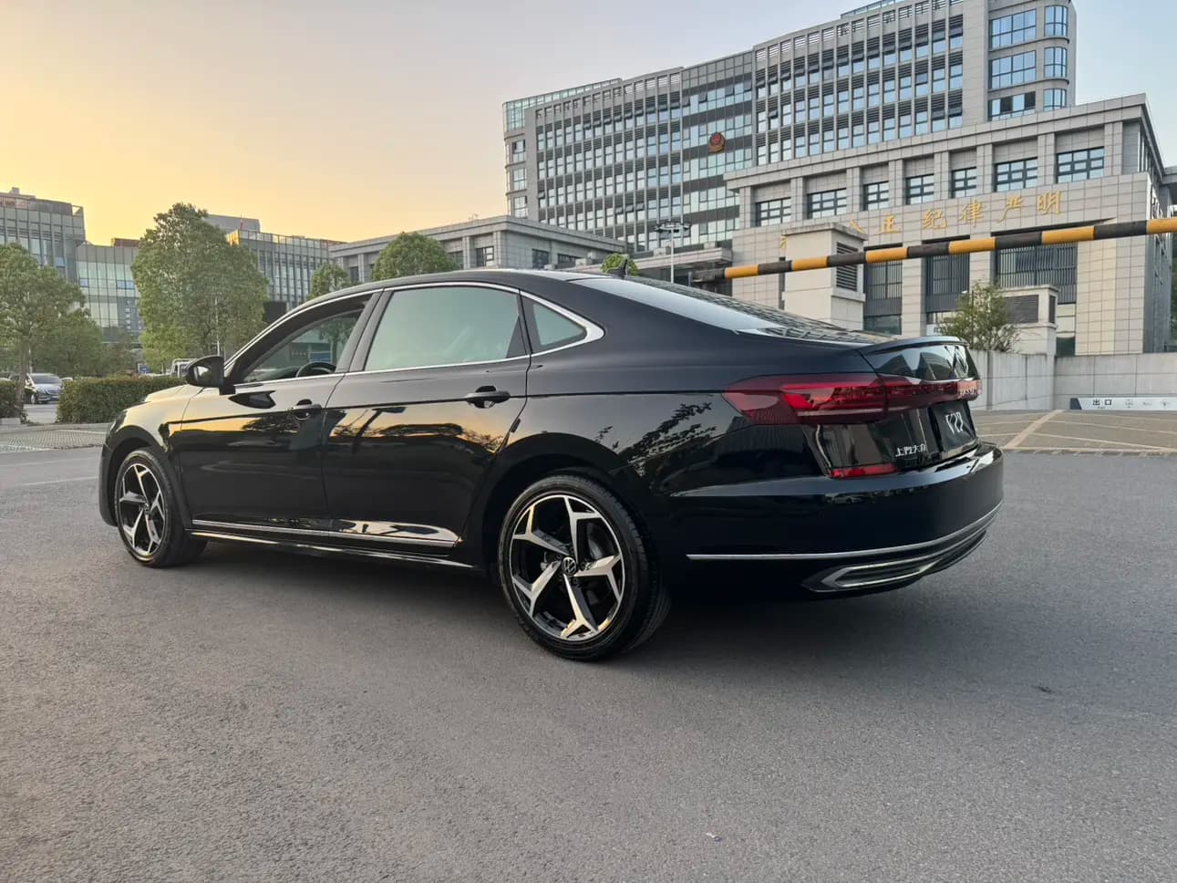 Volkswagen Passat 2023 г. 24149 км. — фото 4