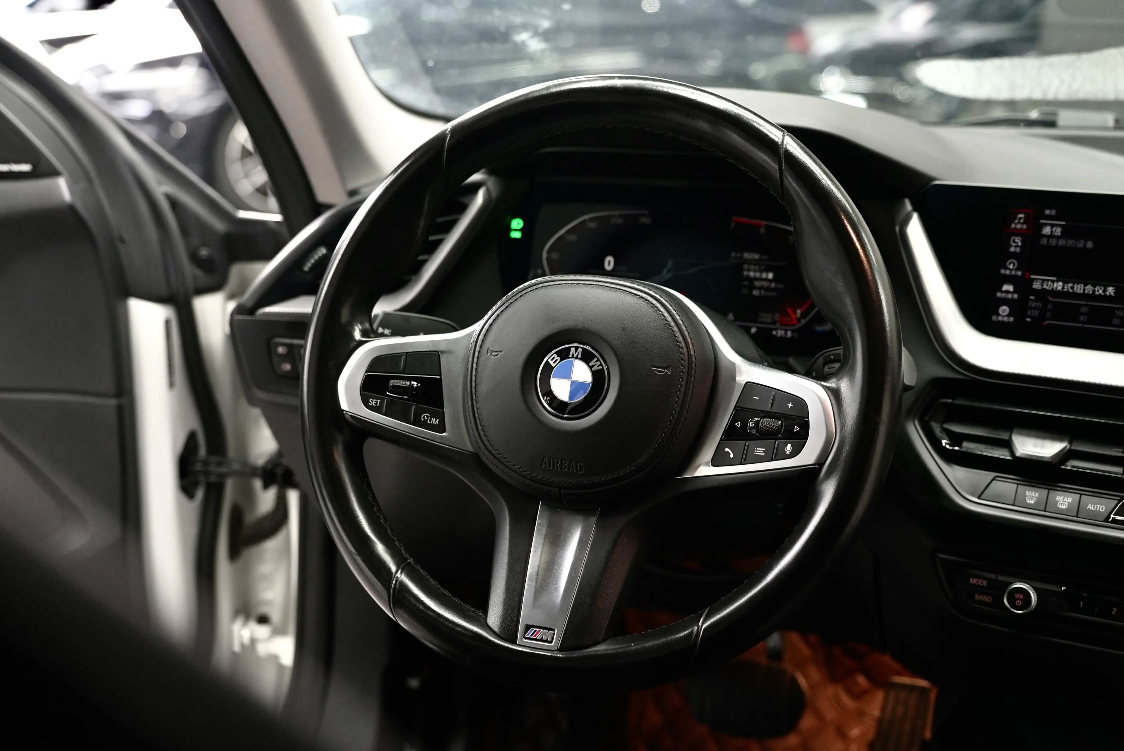 BMW 2 Series 2021 г. 40105 км. — фото 12