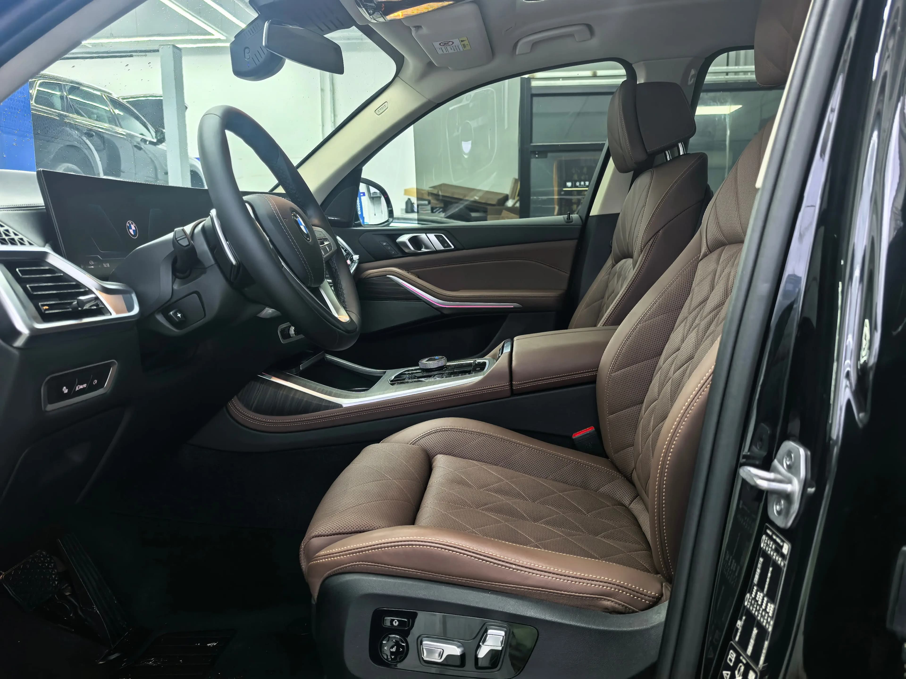 BMW X7 2024 г. 31370 км. — фото 12