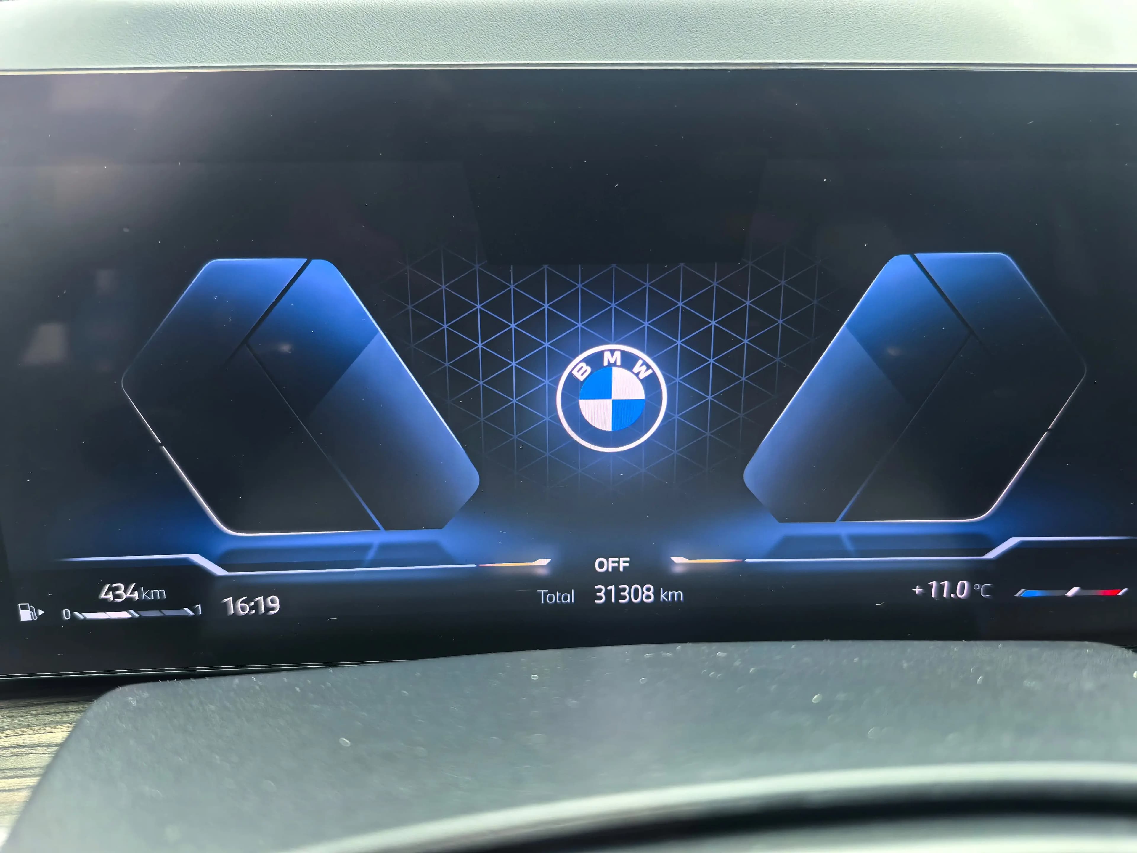 BMW X7 2024 г. 31370 км. — фото 10