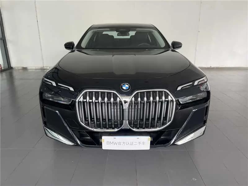 BMW 7 Series 2025 г. 3600 км. — фото 2