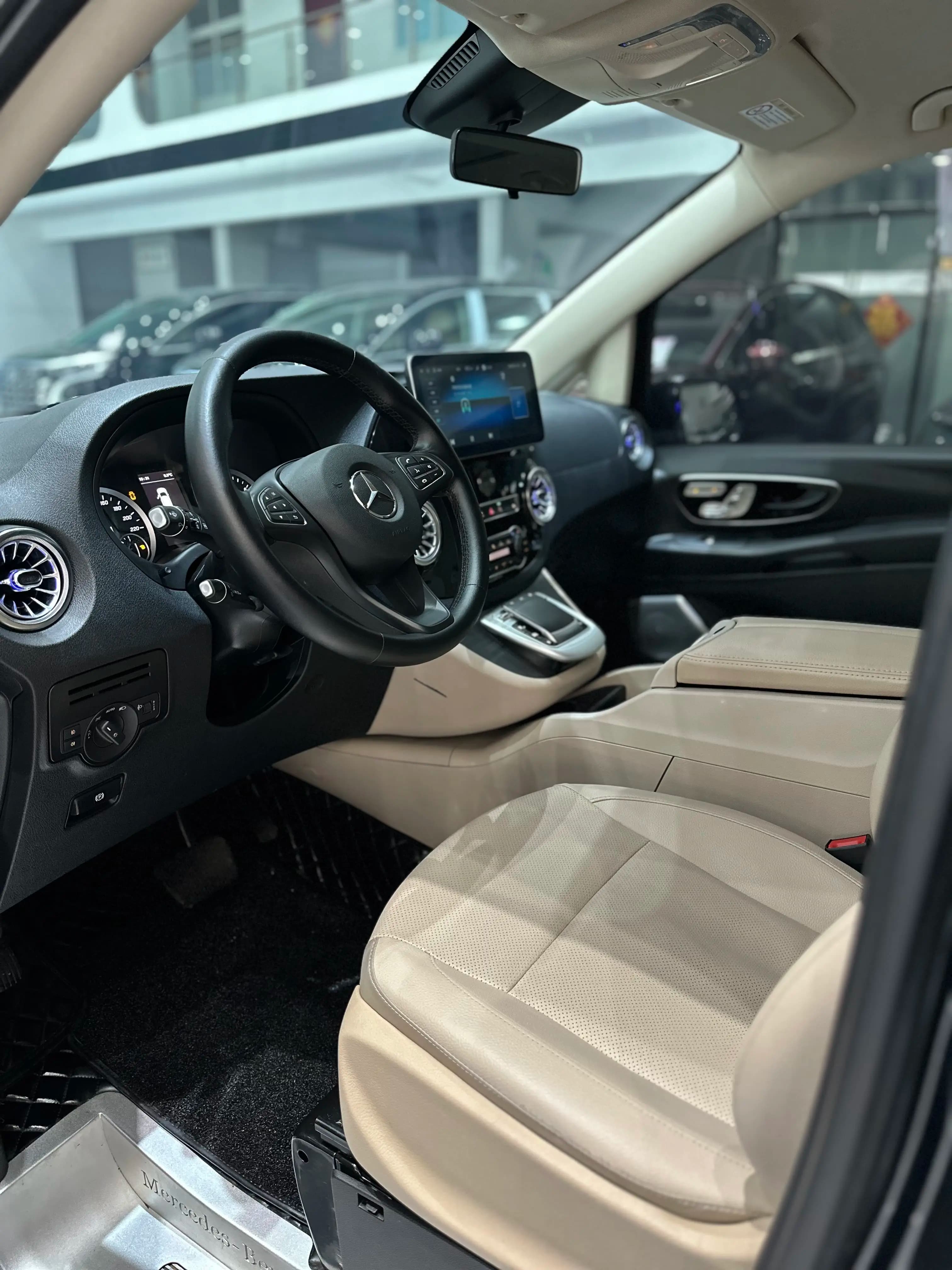 Mercedes-Benz Vito 2022 г. 62069 км. — фото 21