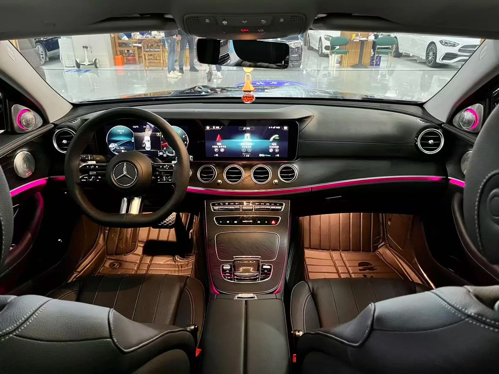 Mercedes-Benz E-Class 2022 г. 30075 км. — фото 15