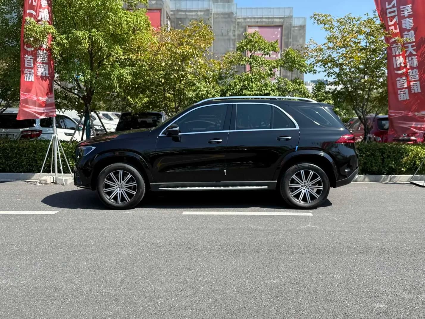Mercedes-Benz GLE 2024 г. 28063 км. — фото 4