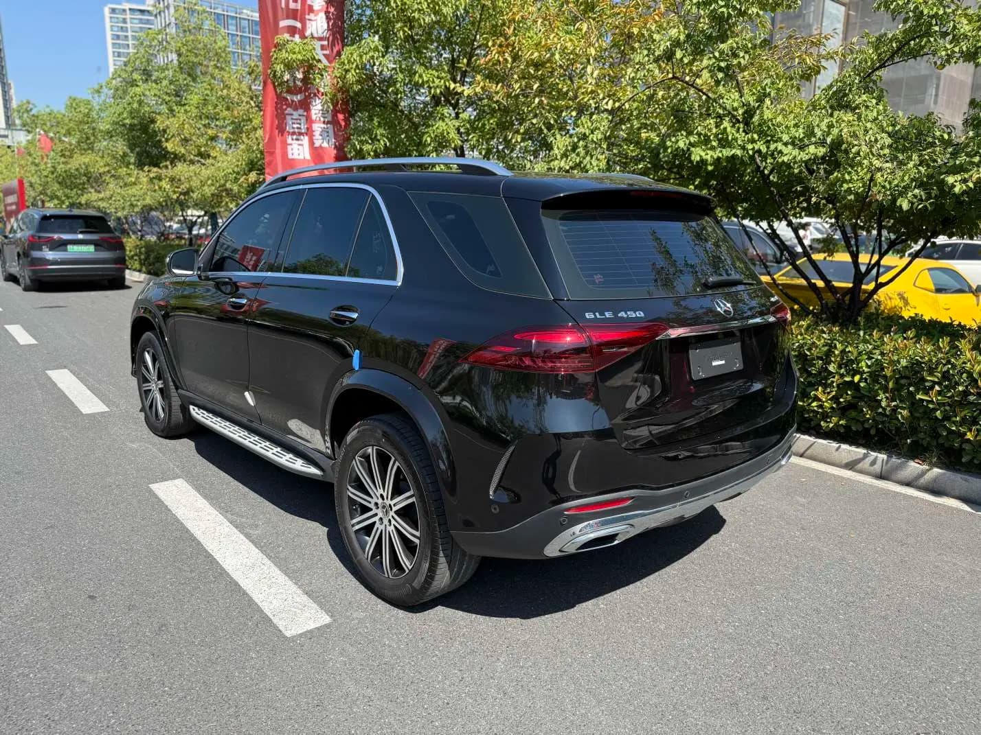 Mercedes-Benz GLE 2024 г. 28063 км. — фото 5
