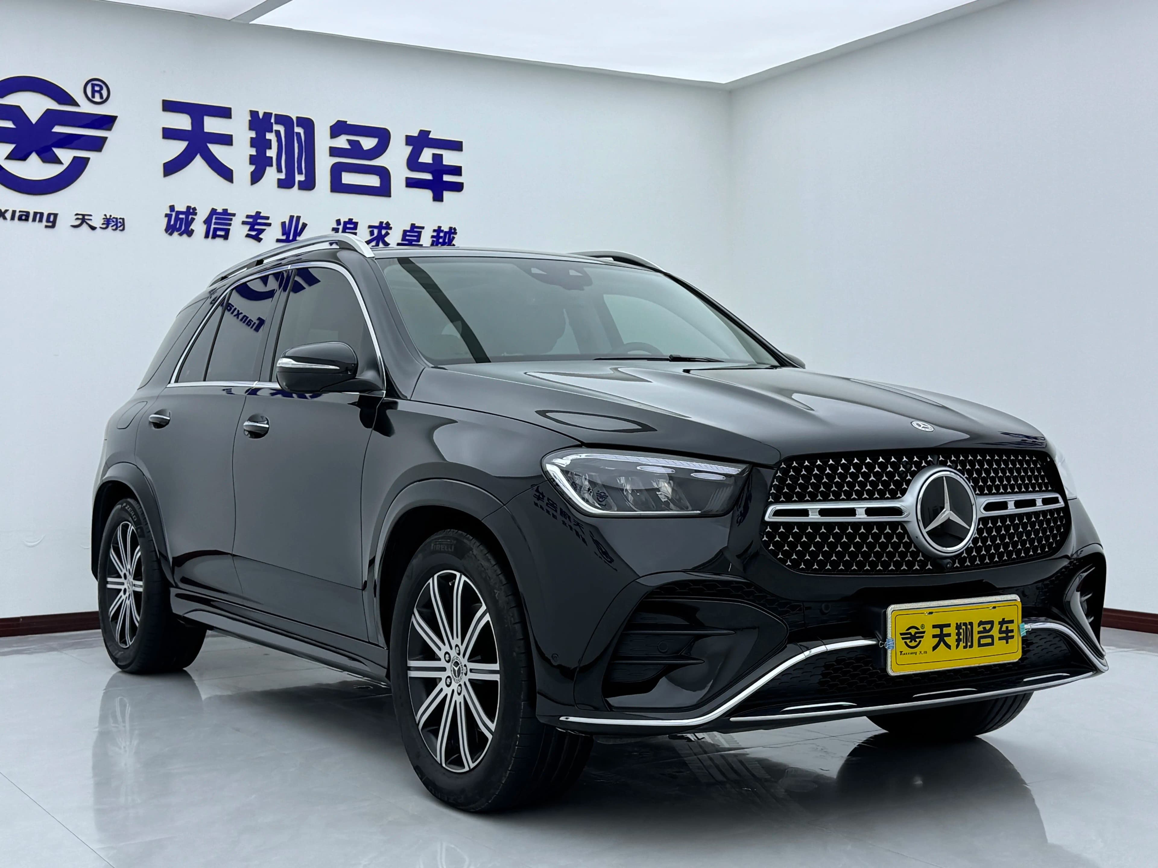 Mercedes-Benz GLE 2024 г. 35962 км. — фото 3
