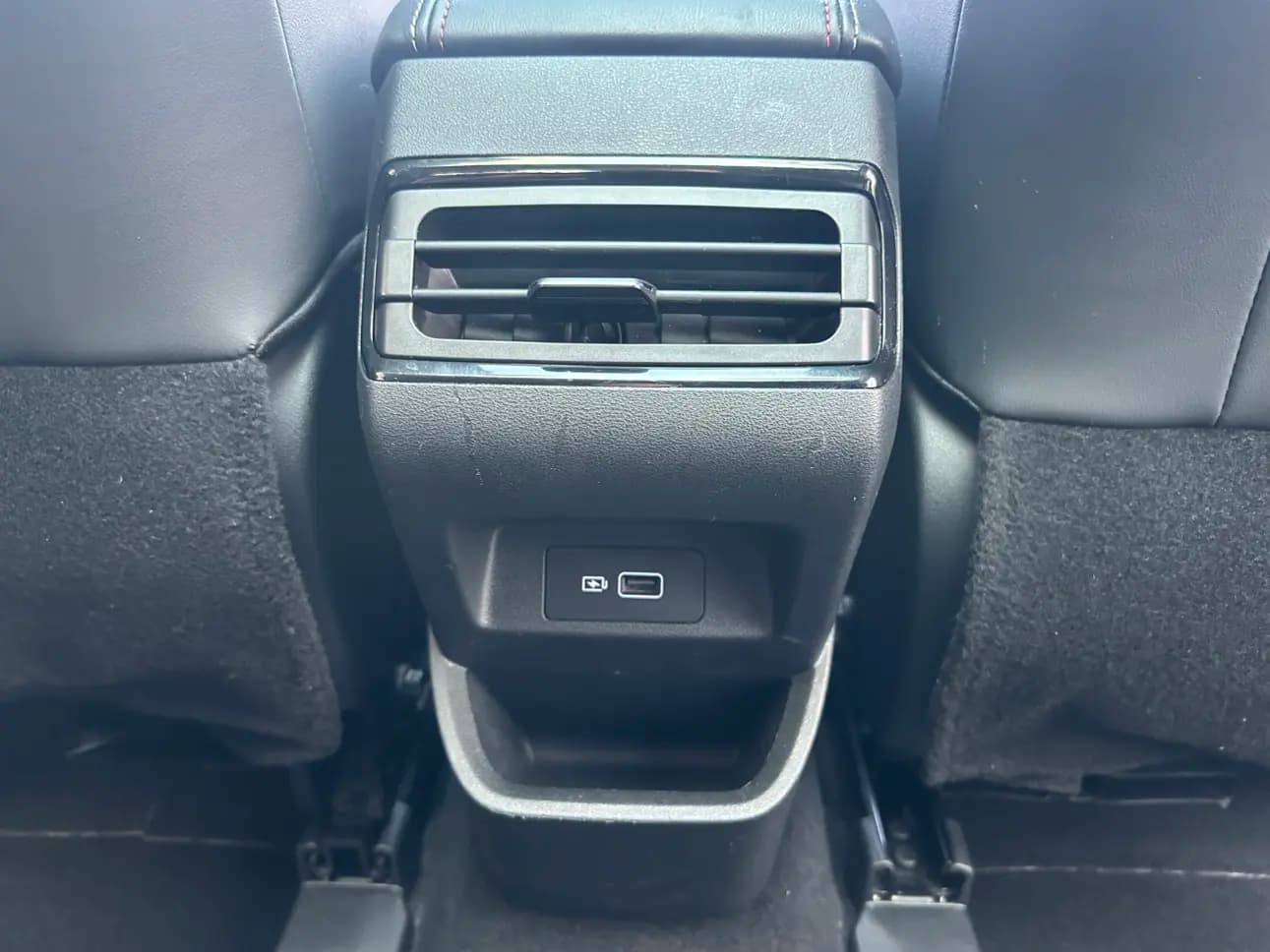 Geely Emgrand S 2021 г. 42085 км. — фото 17