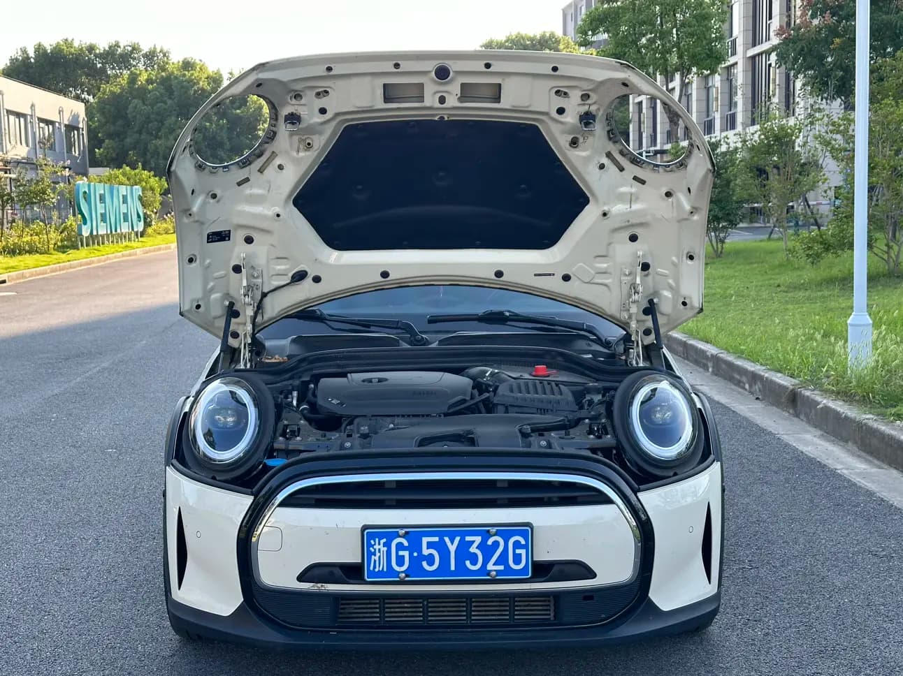 MINI  2021 г. 57124 км. — фото 11