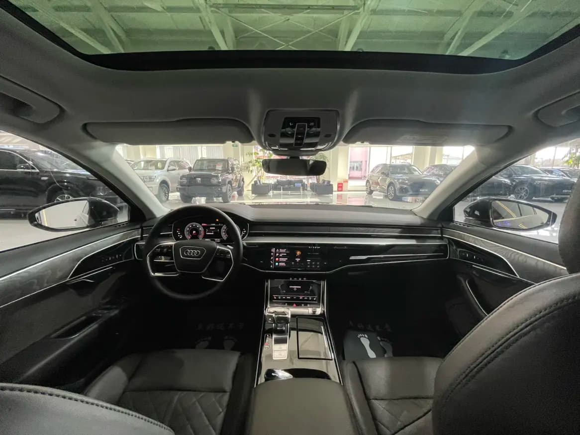 Audi A8 2022 г. 83948 км. — фото 23