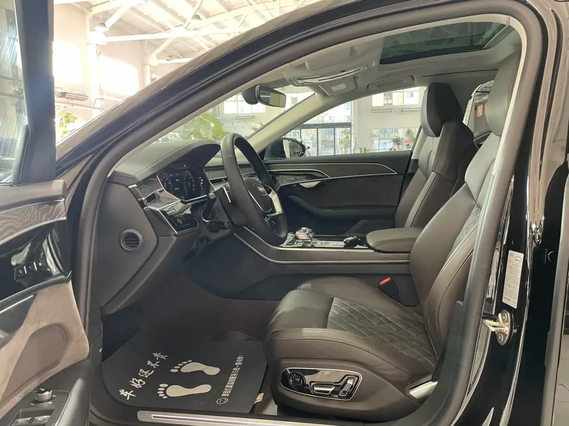 Audi A8 2022 г. 83948 км. — фото 24