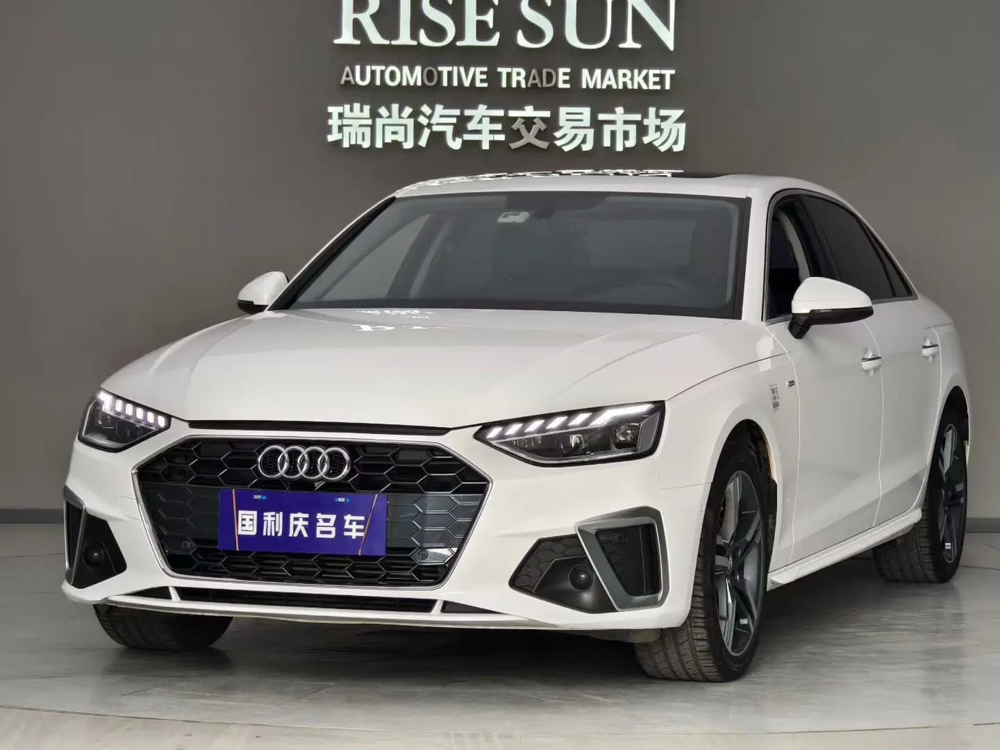 Audi A4L 2021 г. 118331 км.